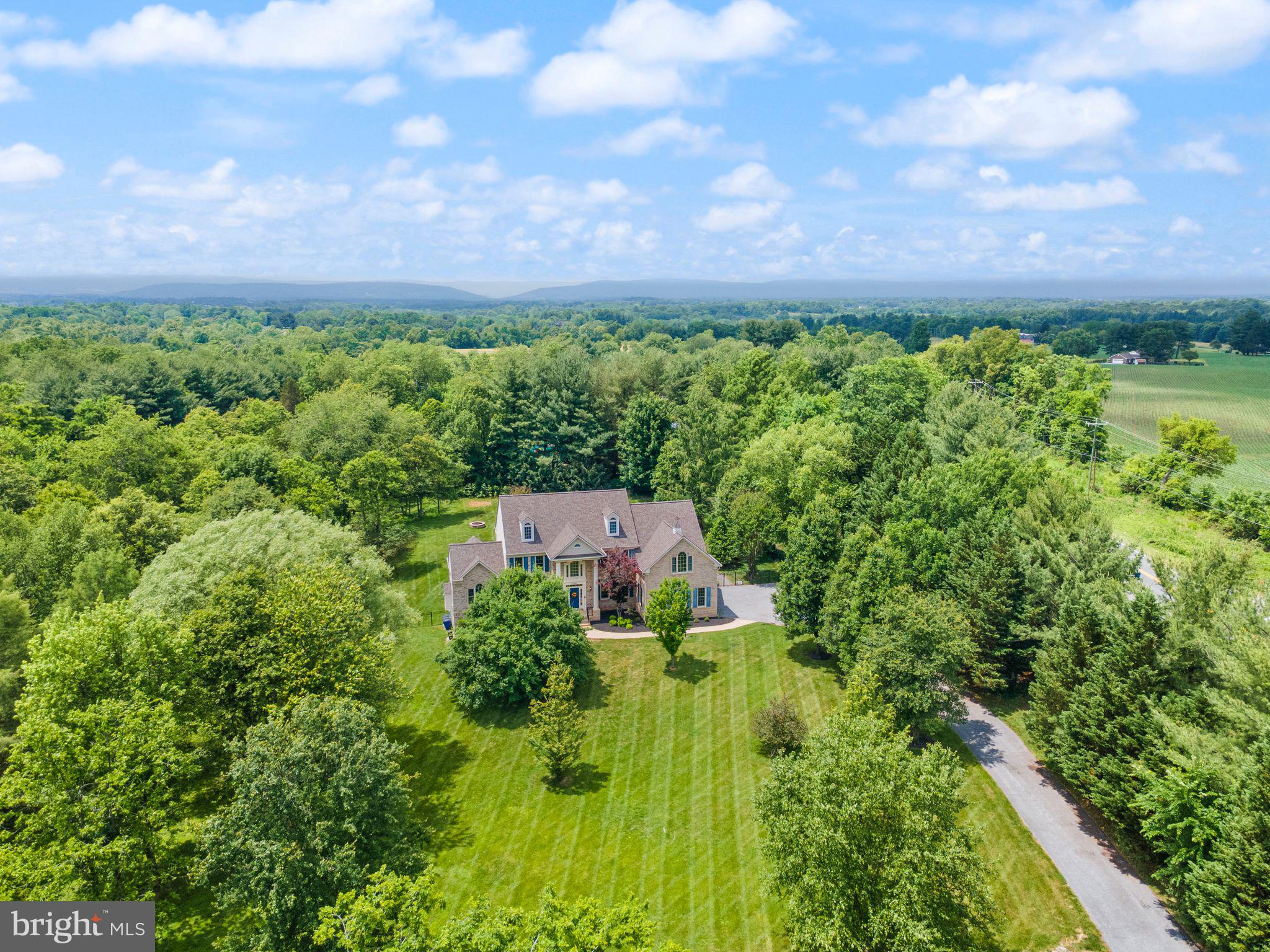 GOLDEN SPRINGS - Residential