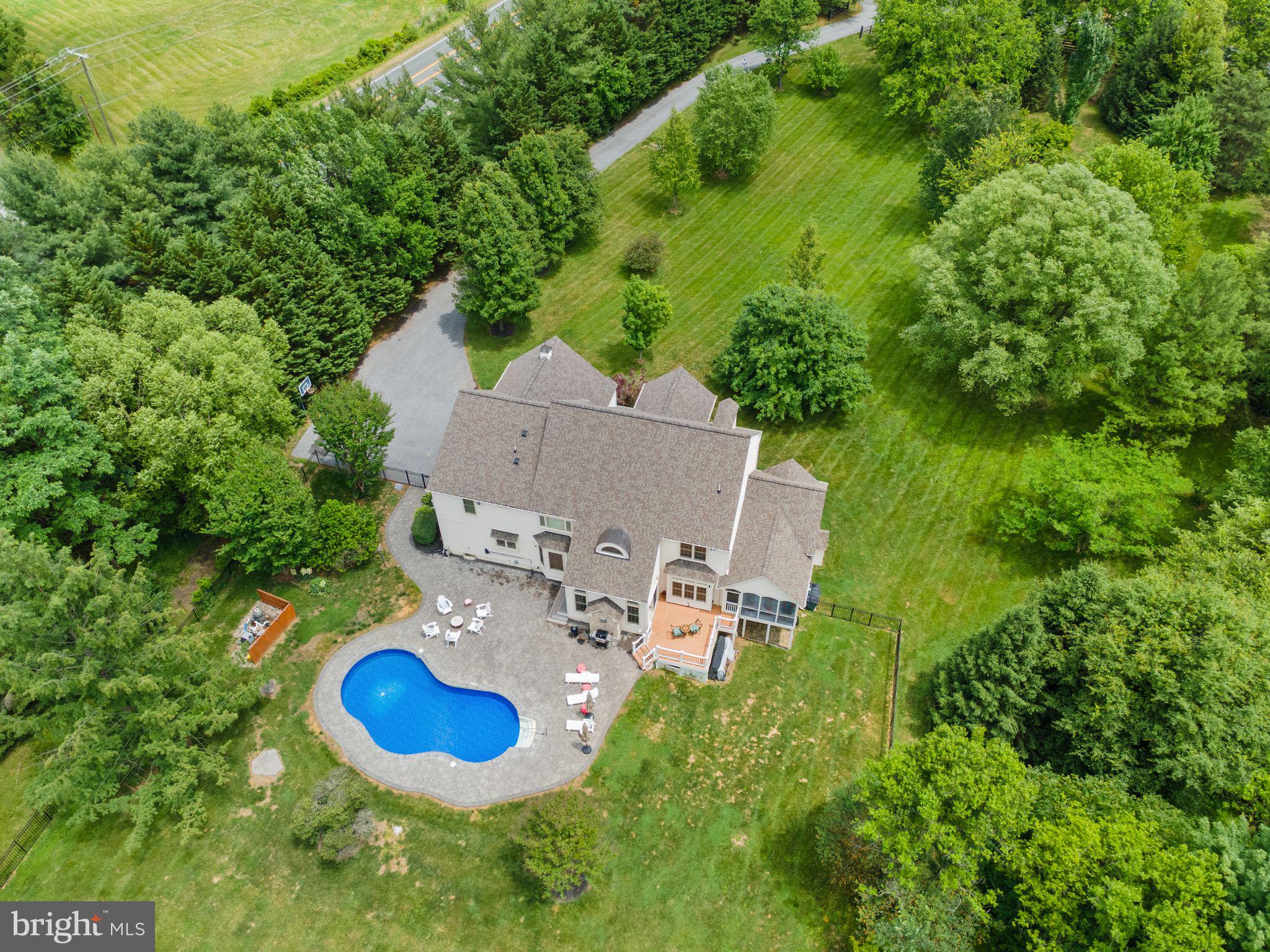 GOLDEN SPRINGS - Residential
