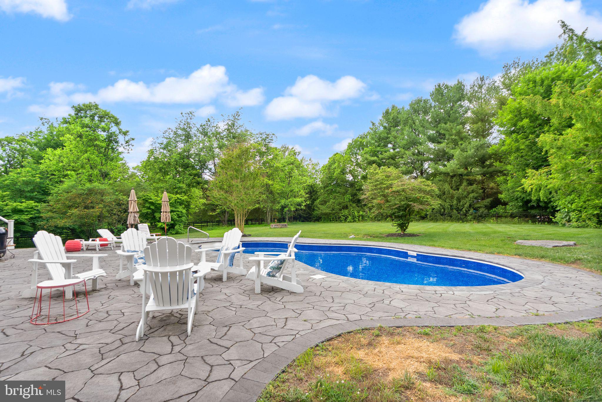GOLDEN SPRINGS - Residential