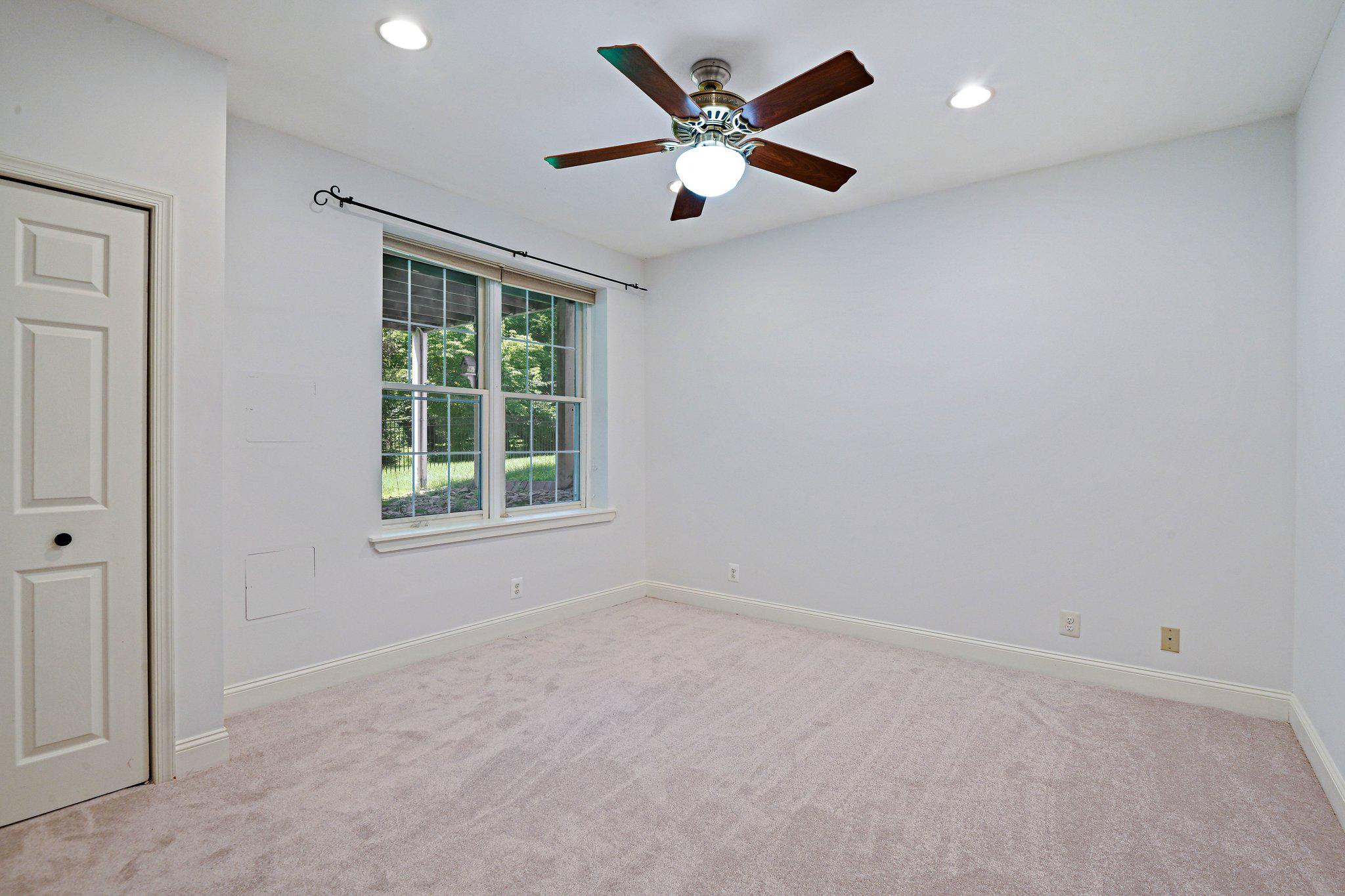 GOLDEN SPRINGS - Residential