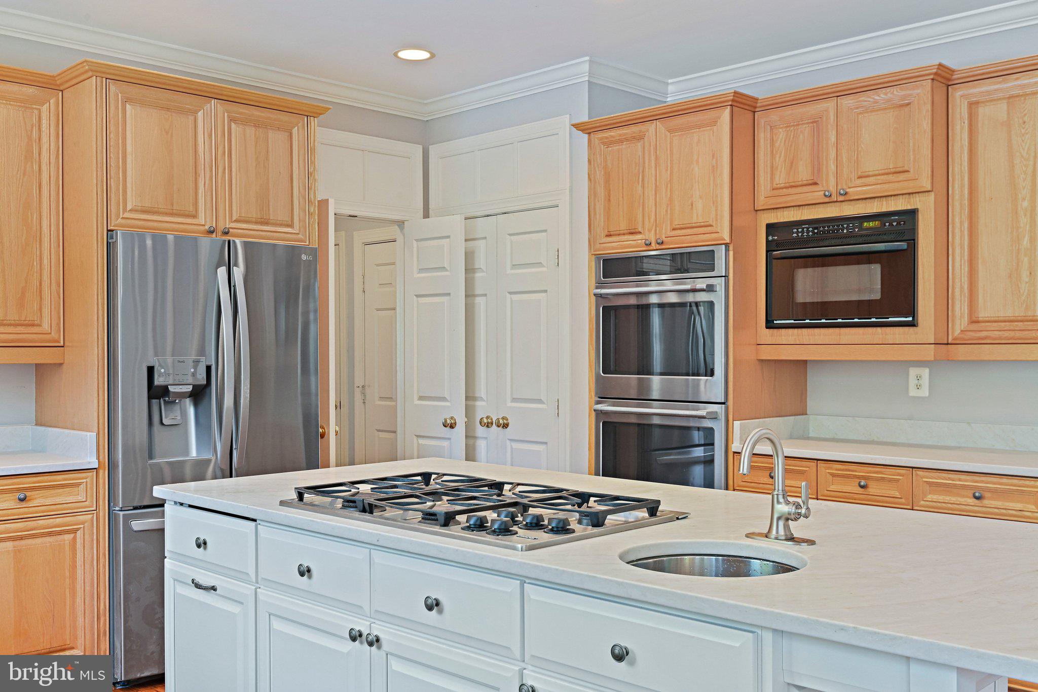 GOLDEN SPRINGS - Residential