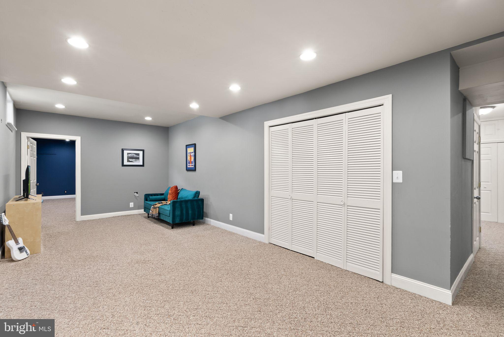 GOLDEN SPRINGS - Residential
