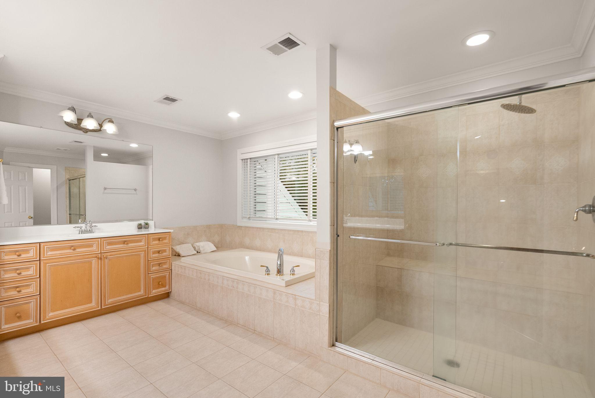 GOLDEN SPRINGS - Residential