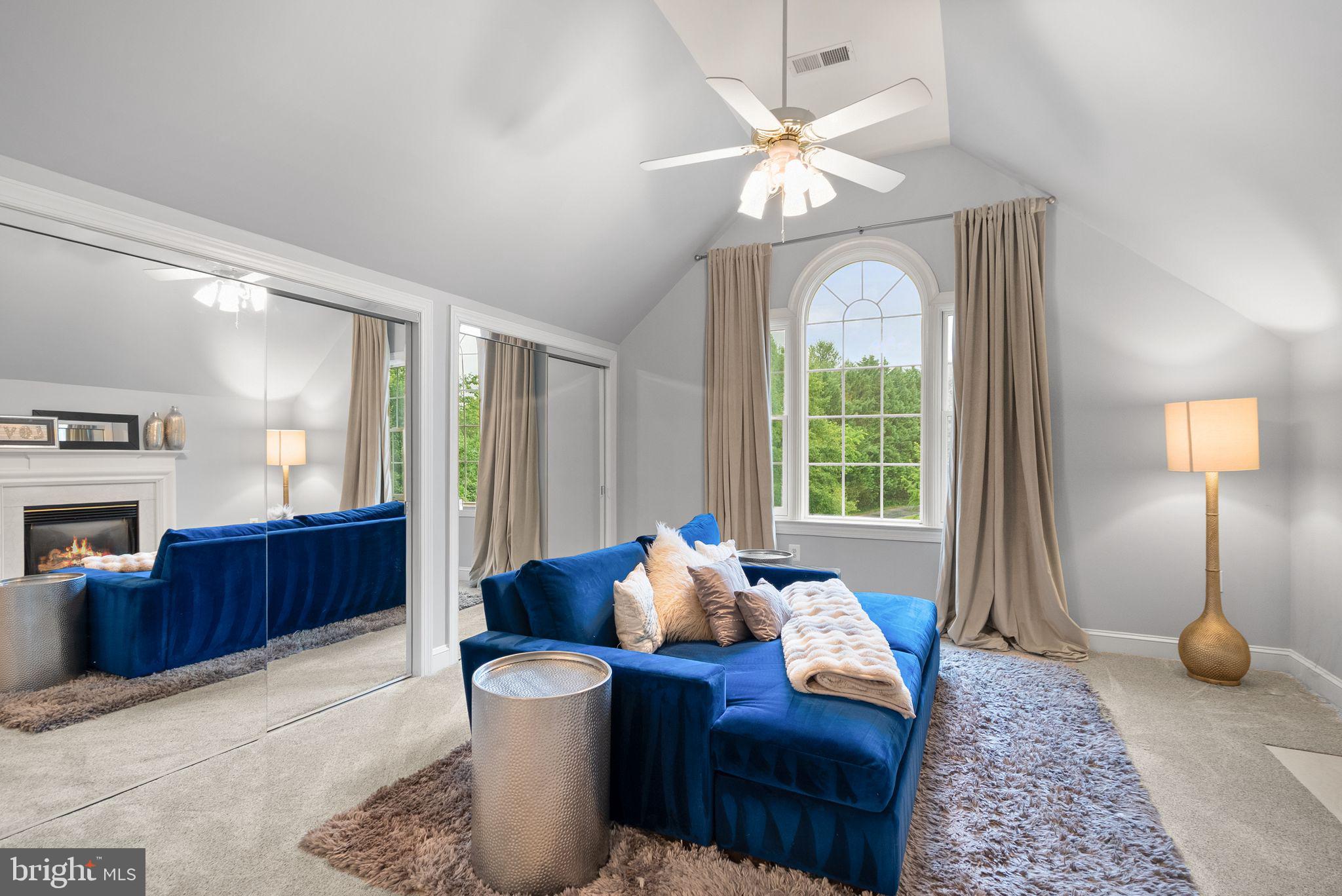 GOLDEN SPRINGS - Residential