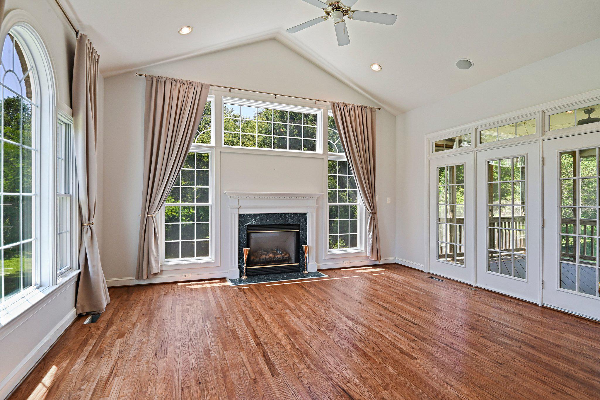GOLDEN SPRINGS - Residential