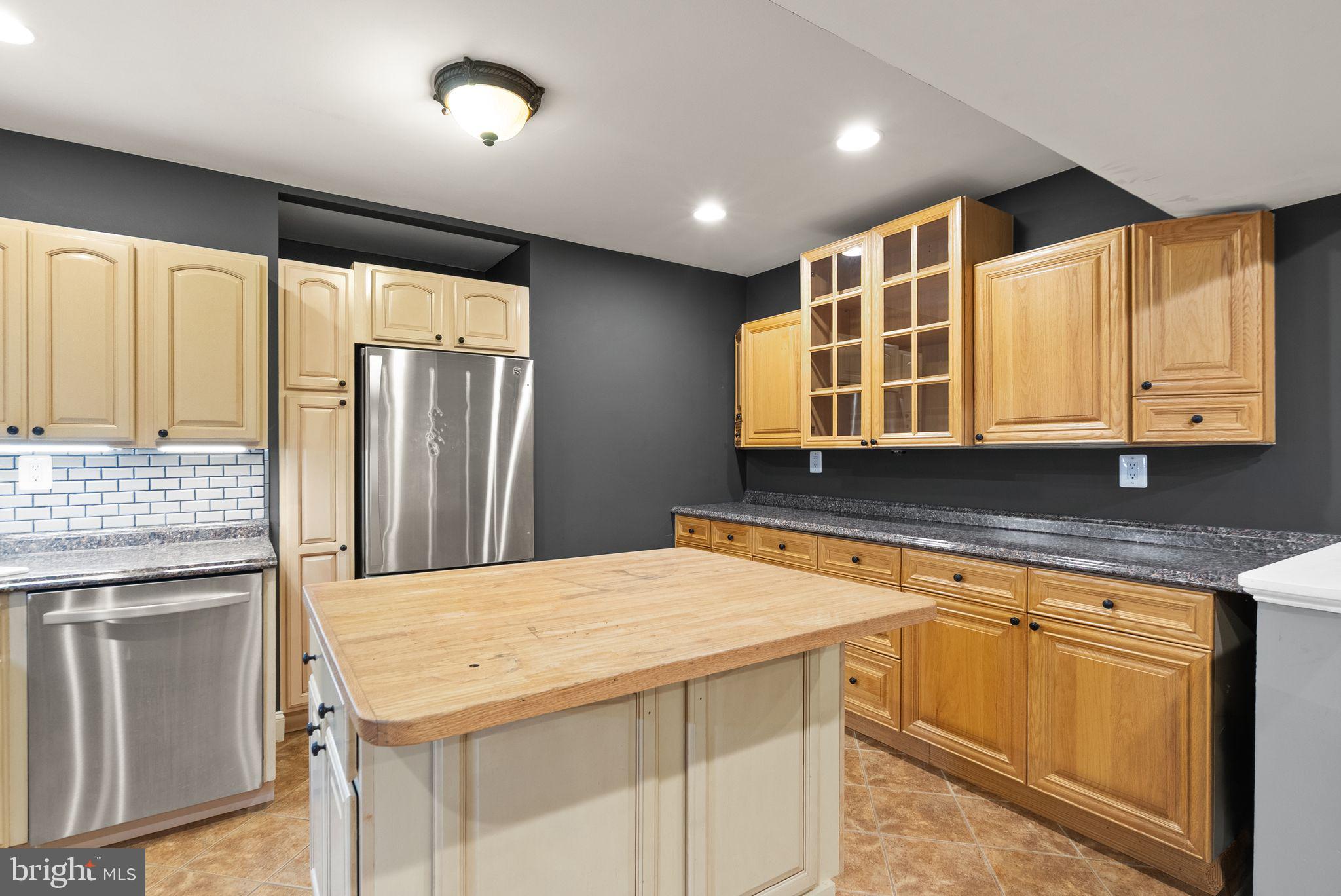 GOLDEN SPRINGS - Residential