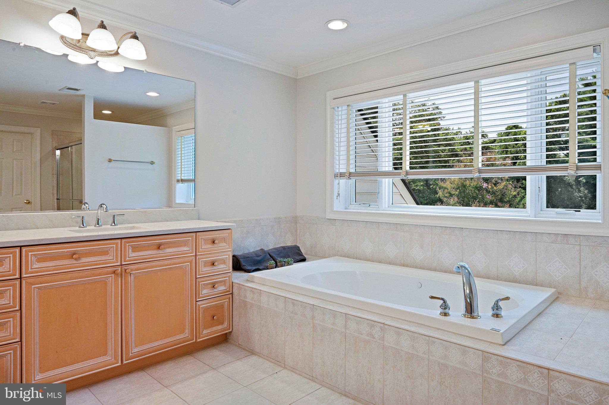GOLDEN SPRINGS - Residential