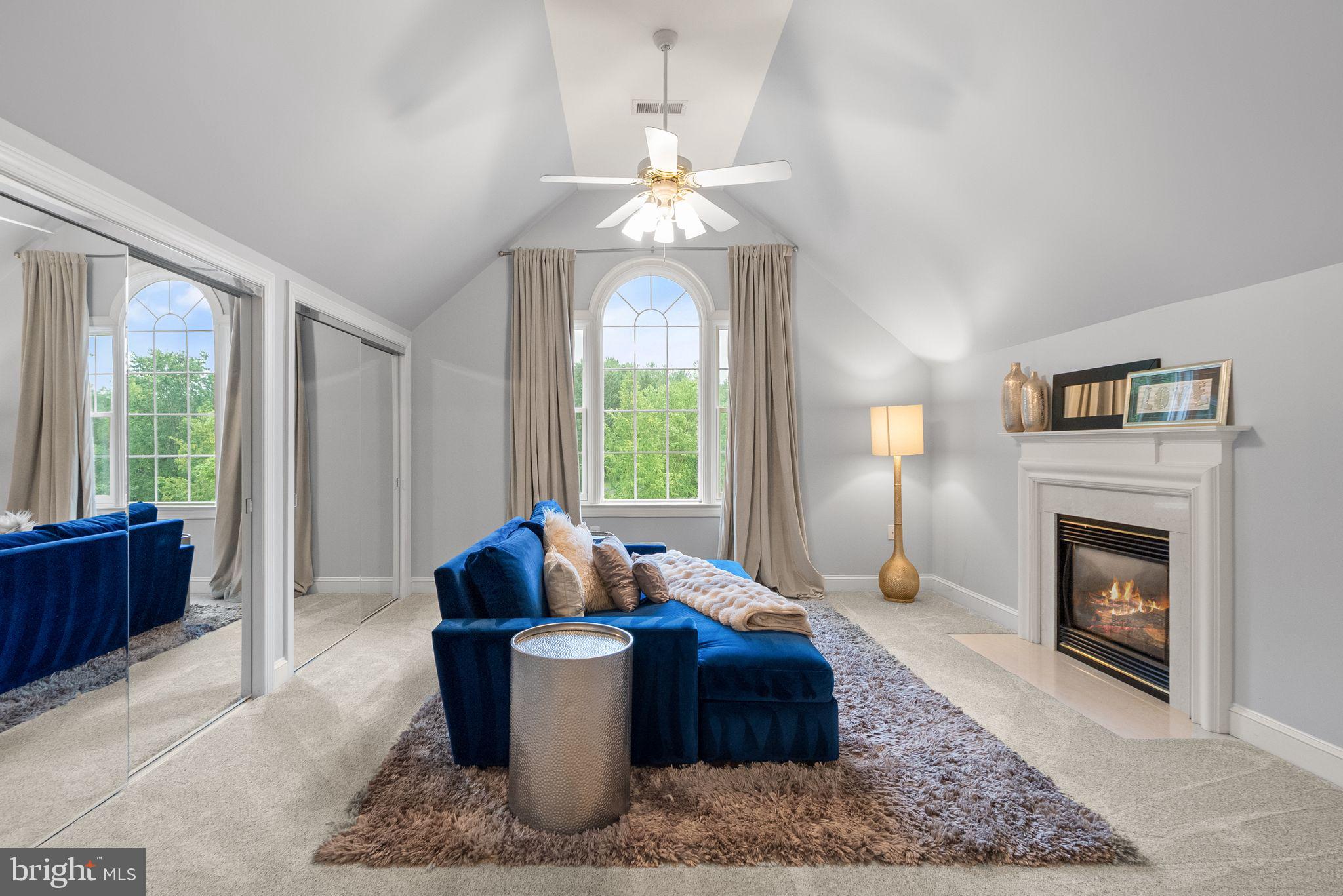 GOLDEN SPRINGS - Residential