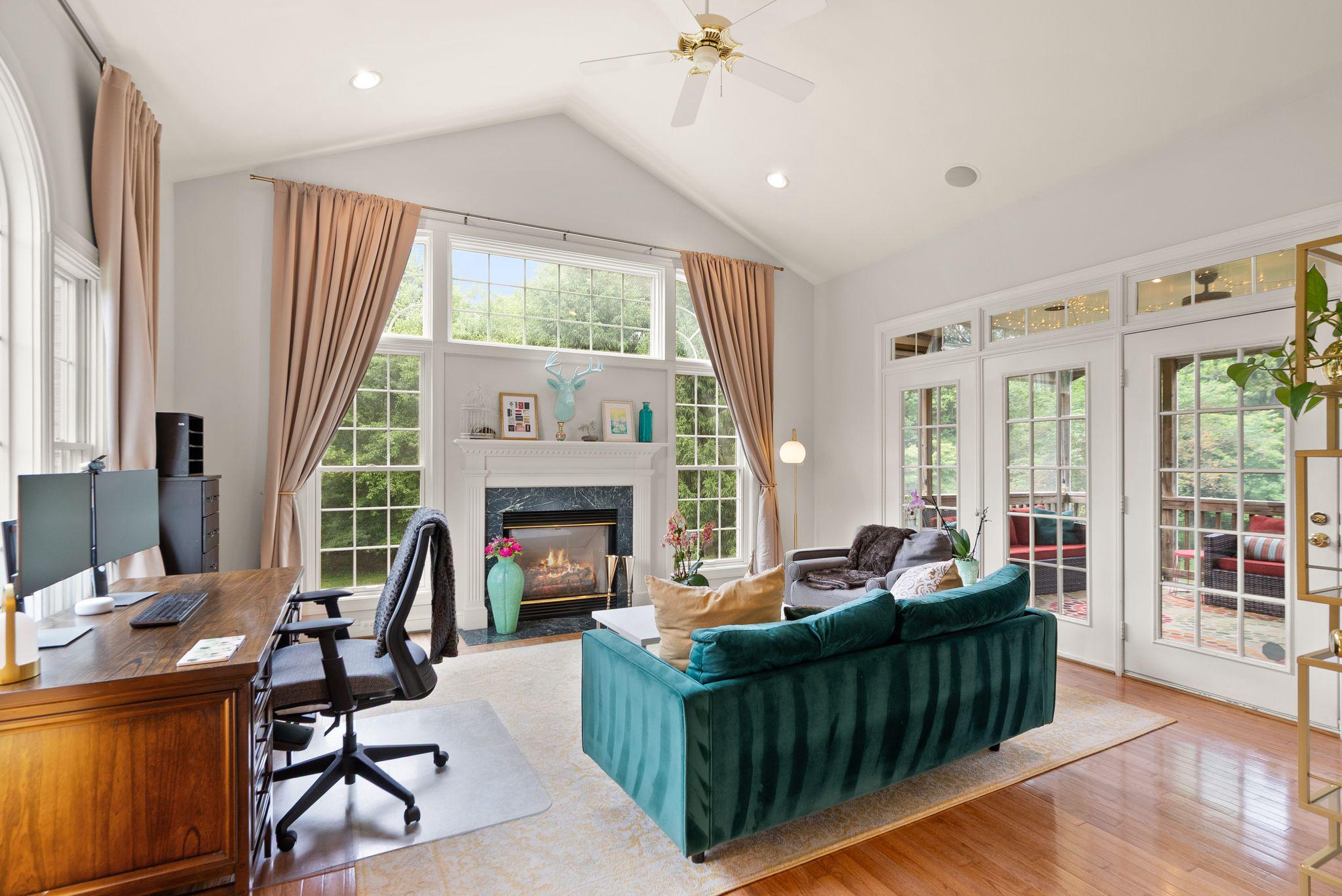 GOLDEN SPRINGS - Residential