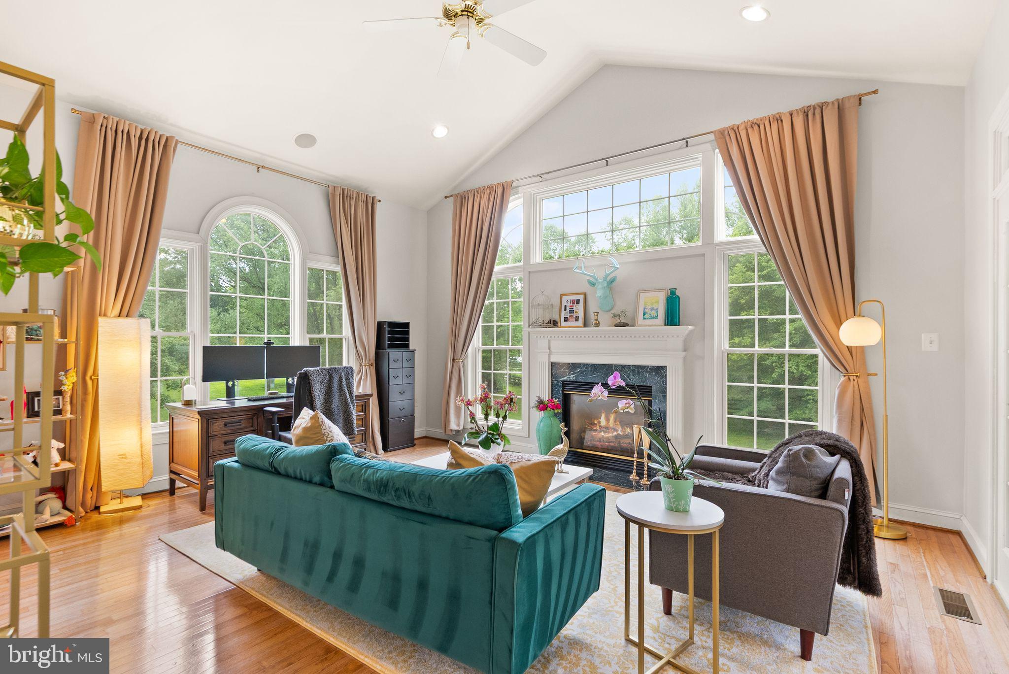 GOLDEN SPRINGS - Residential