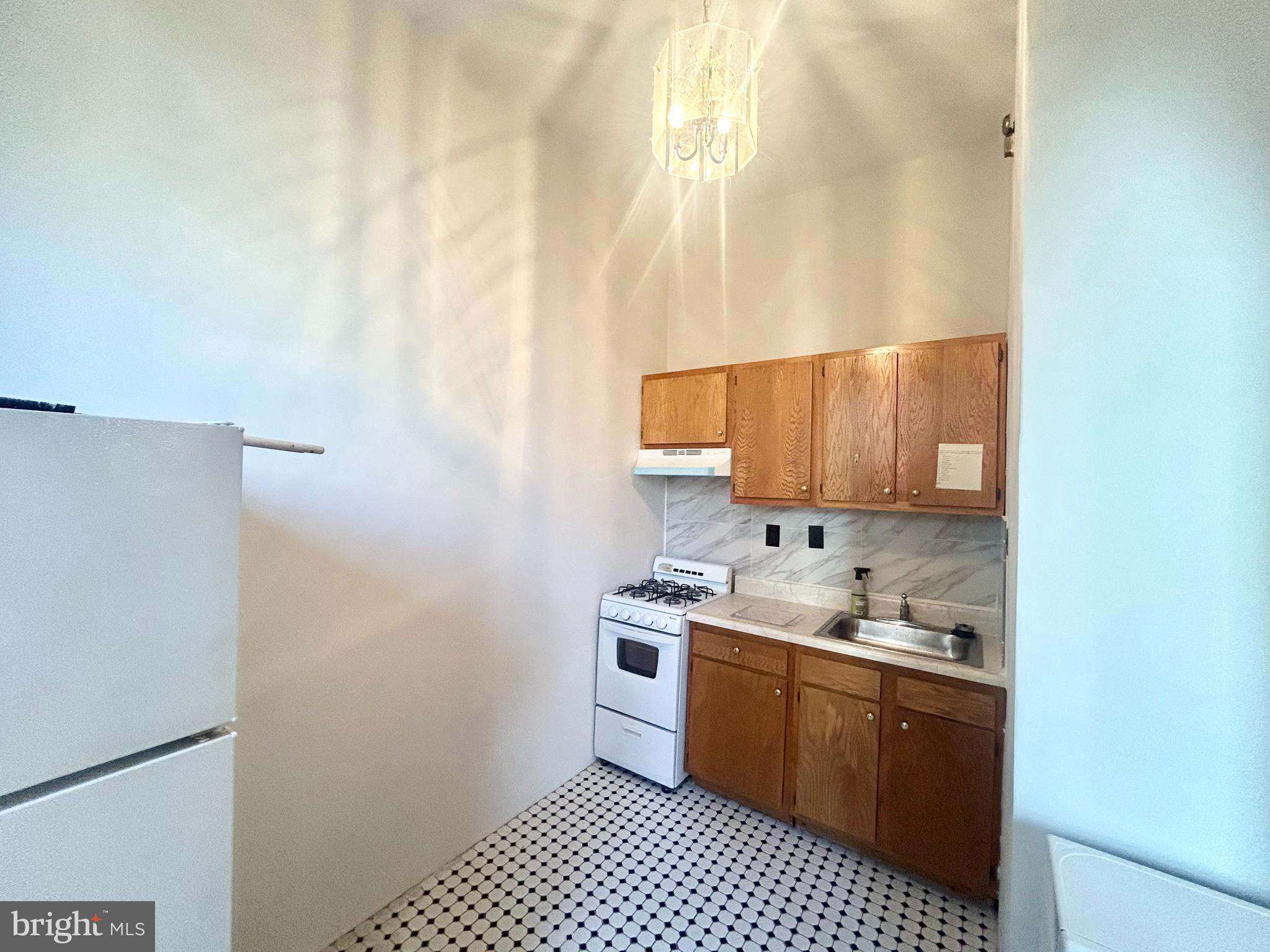 RITTENHOUSE SQUARE - Residential Lease