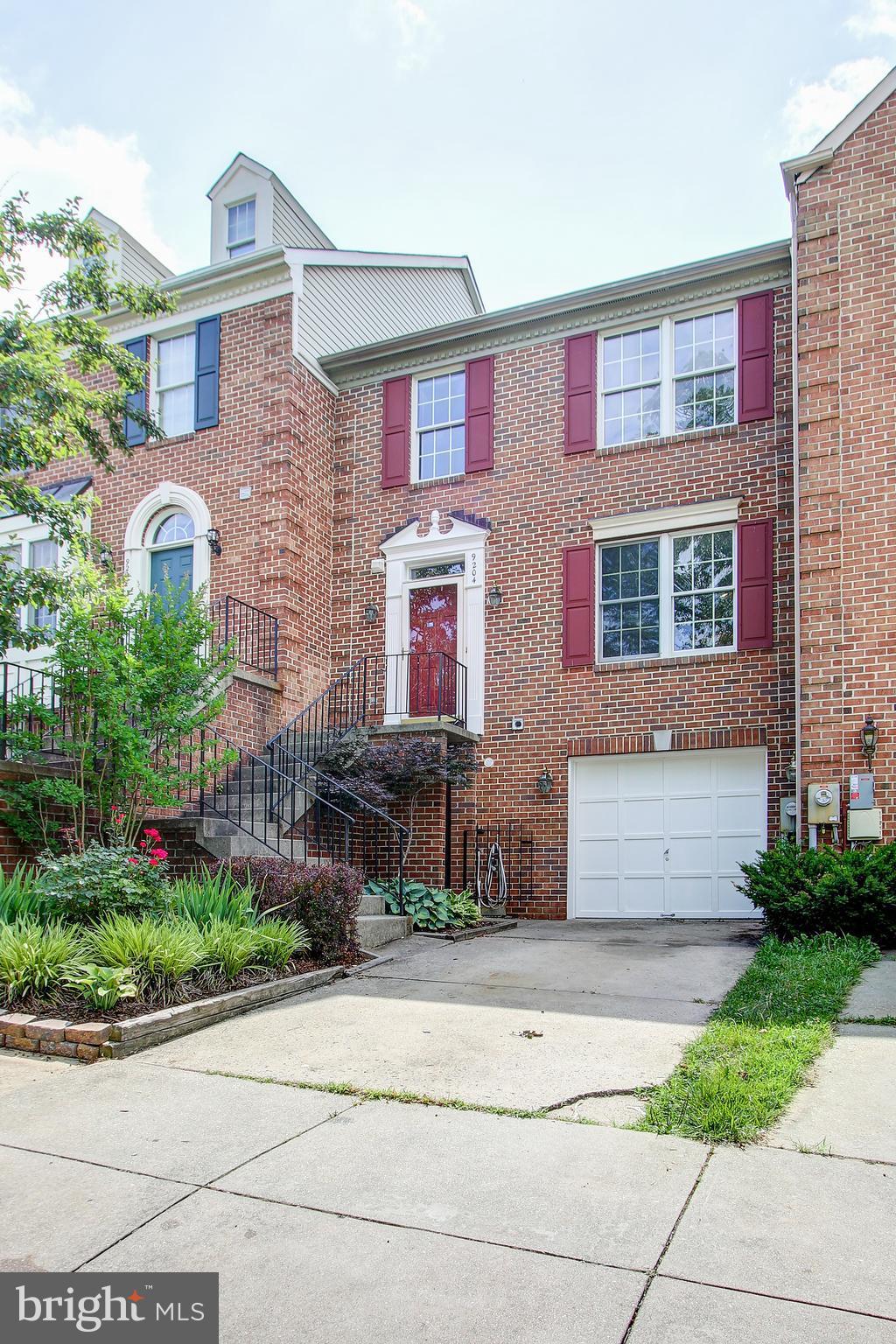 GORGEOUS TOWNHOME FEATURING 3 BEDROOMS, 3 FULL BATHS, 1 HALF BATH. GLEAMING HARDWOOD CHERRY FLOORS. SPACIOUS LIVING AND DINING ROOM AREAS. UPDATED EAT IN KITCHEN WITH STAINLESS STEEL APPLIANCES. LUXURY MASTER BATH. LOWER LEVEL FAMILY ROOM WITH SEPARATE ENTRANCE. PRIVATE DECK.   A MUST SEE!!