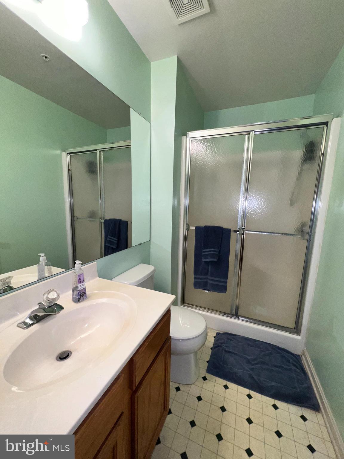CARROLLWOOD MANOR - Residential