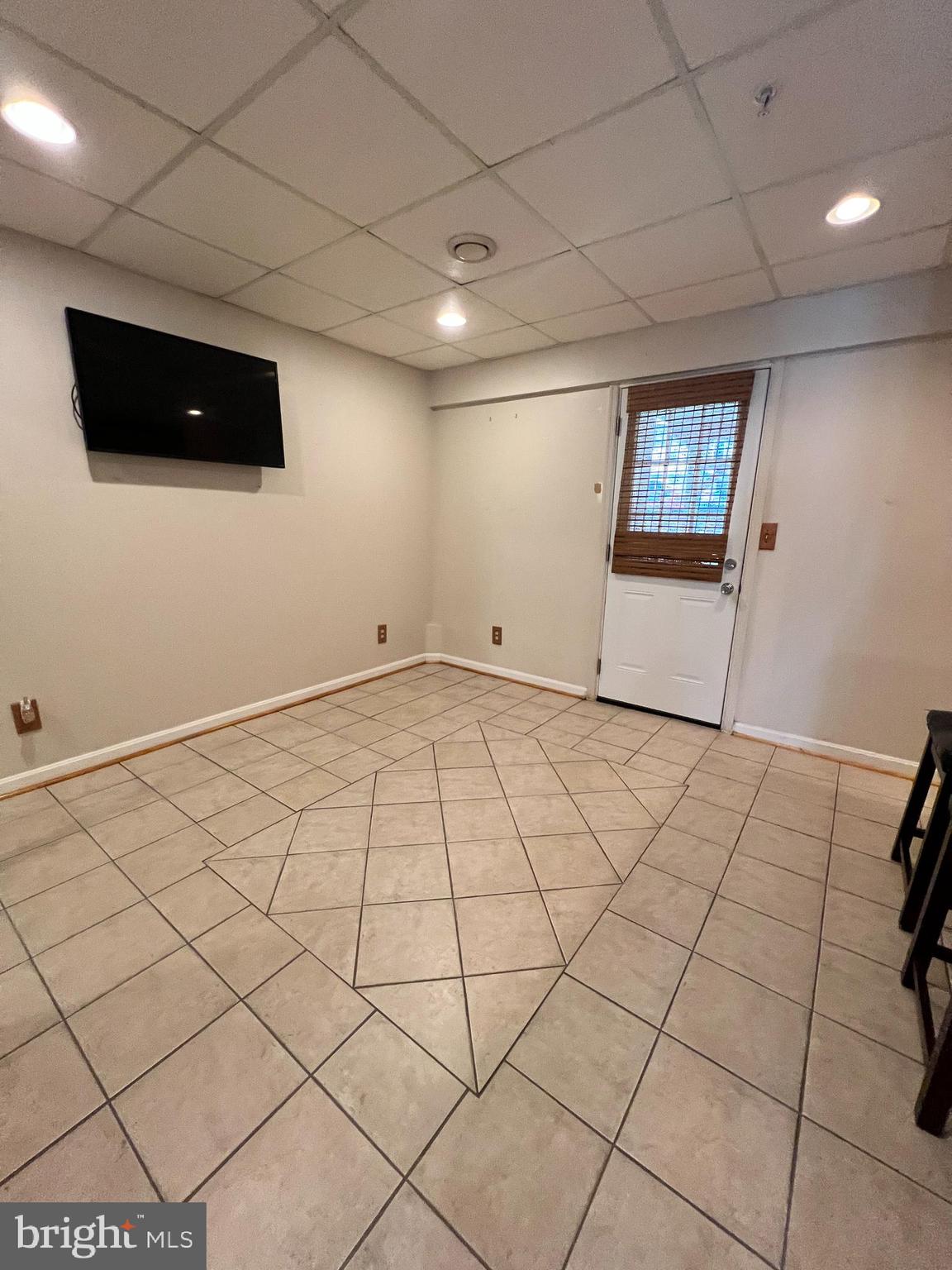 CARROLLWOOD MANOR - Residential