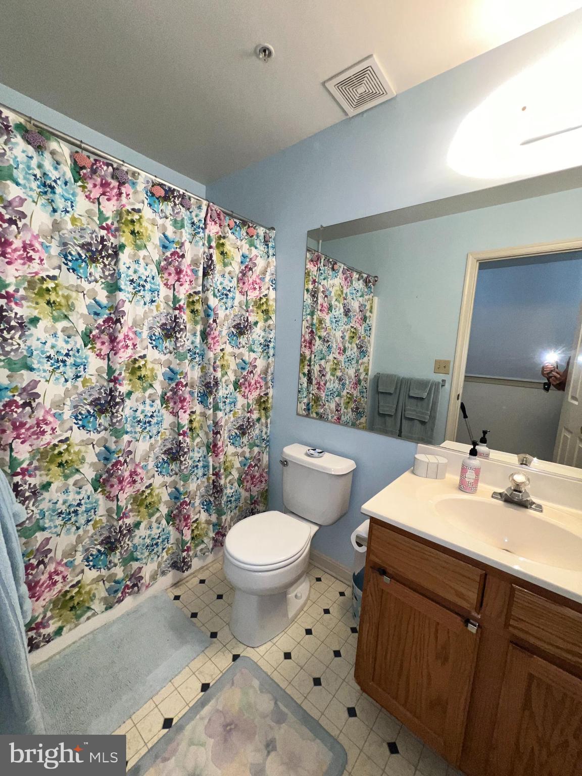 CARROLLWOOD MANOR - Residential