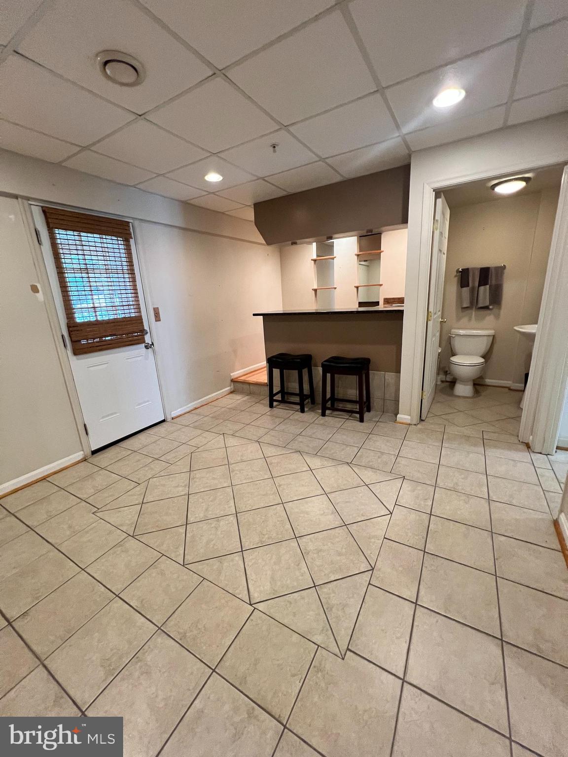 CARROLLWOOD MANOR - Residential