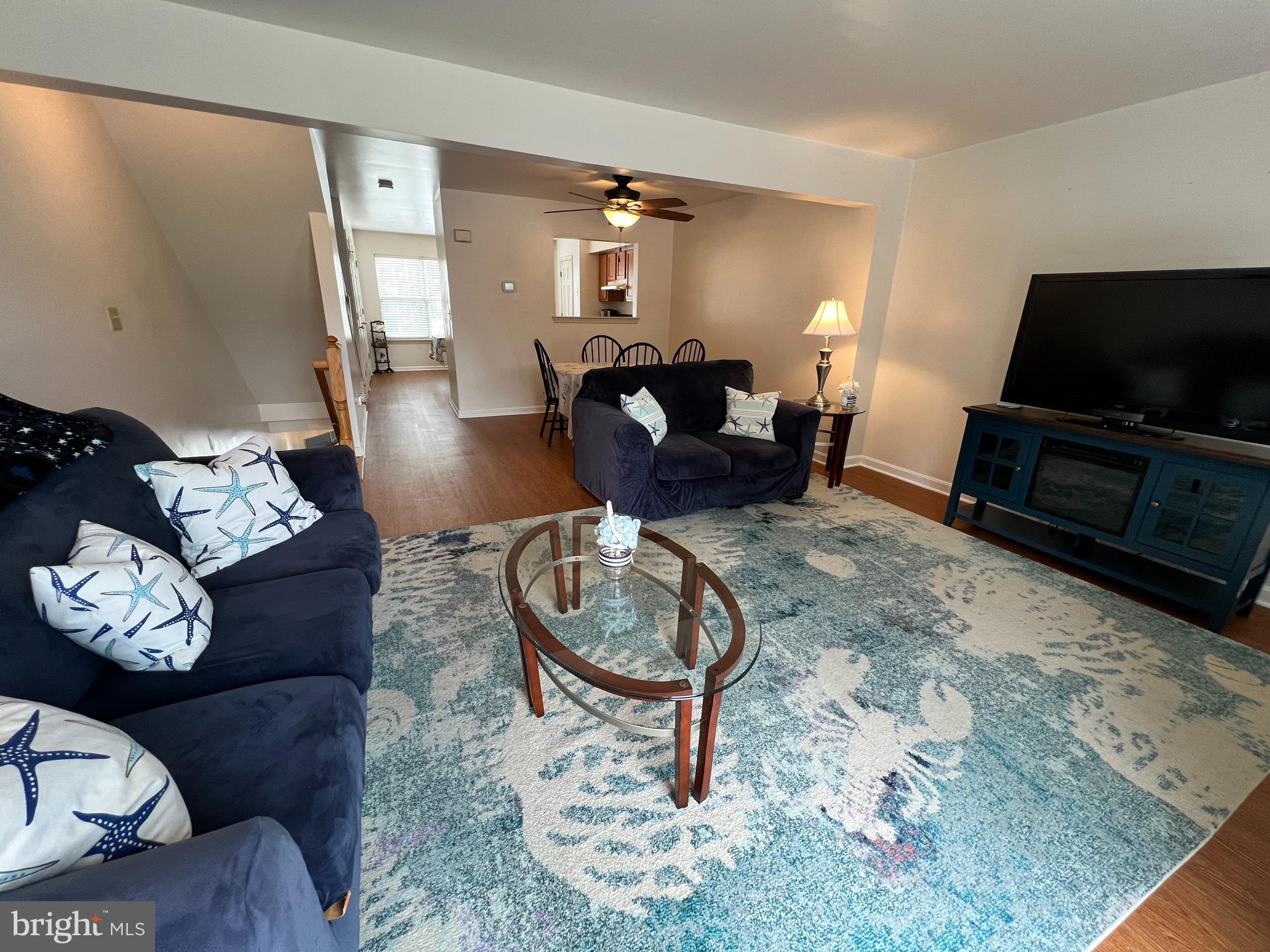 CARROLLWOOD MANOR - Residential