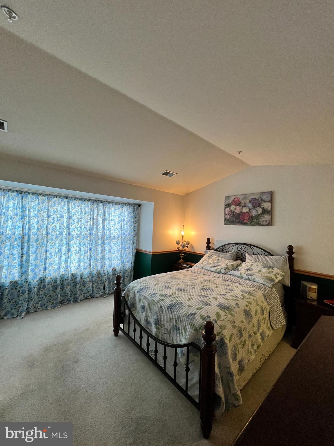 CARROLLWOOD MANOR - Residential