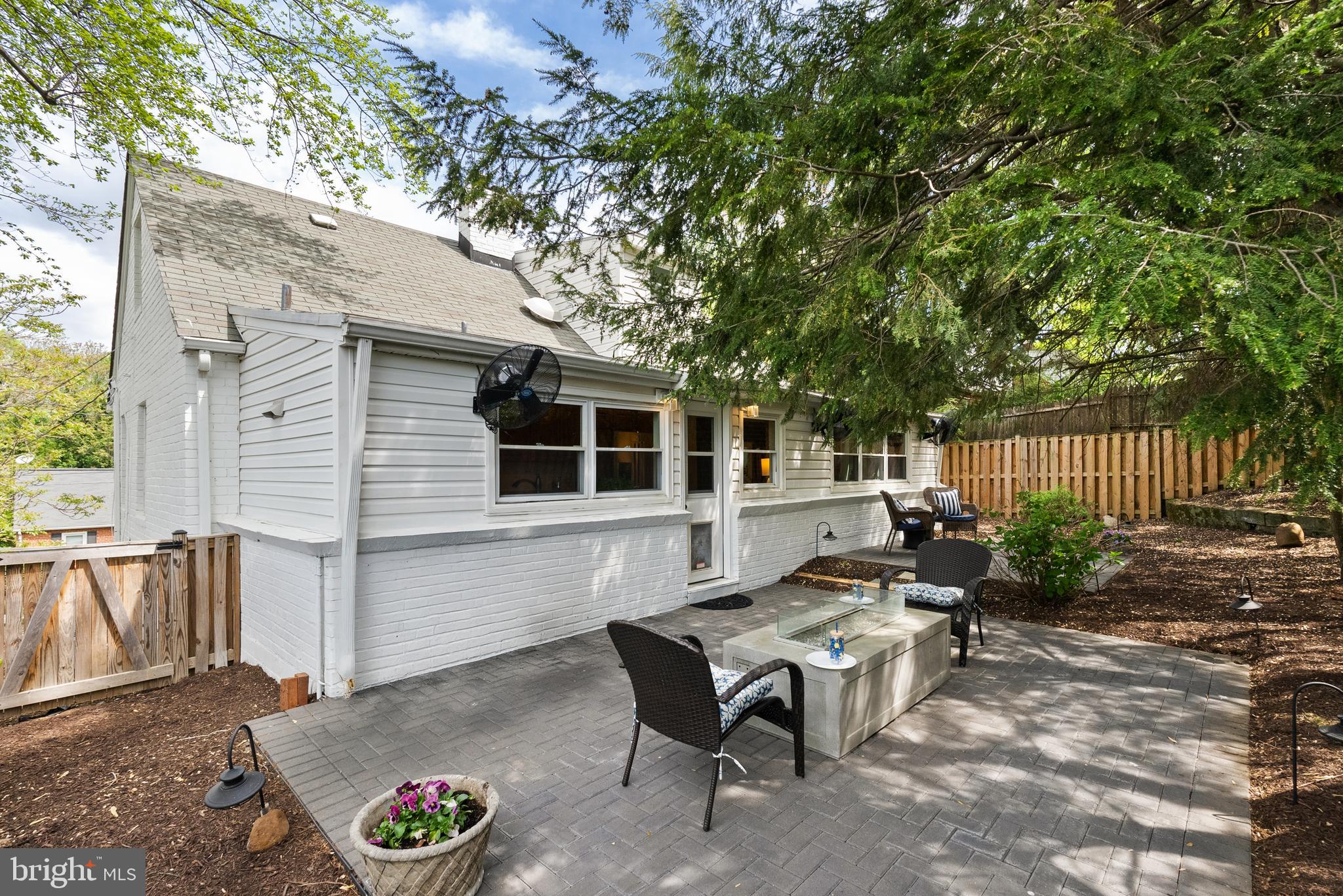 GLENMORE - Residential