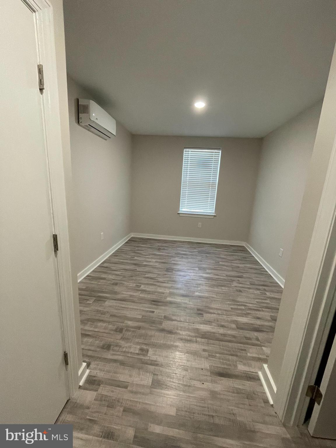 PHILADELPHIA - Residential