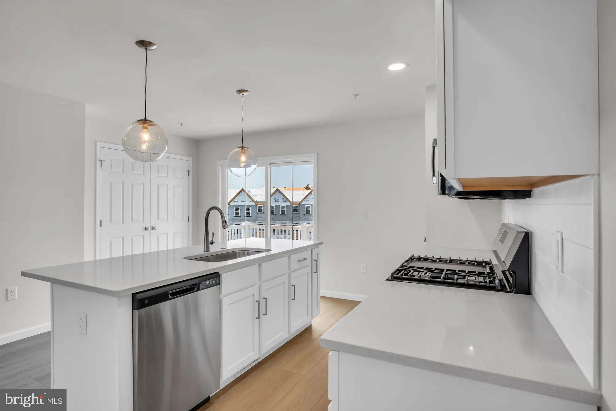 CREEK TERRACE - Residential