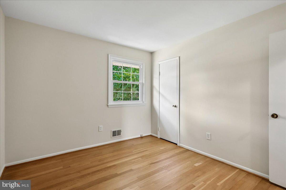CALVERTON - Residential