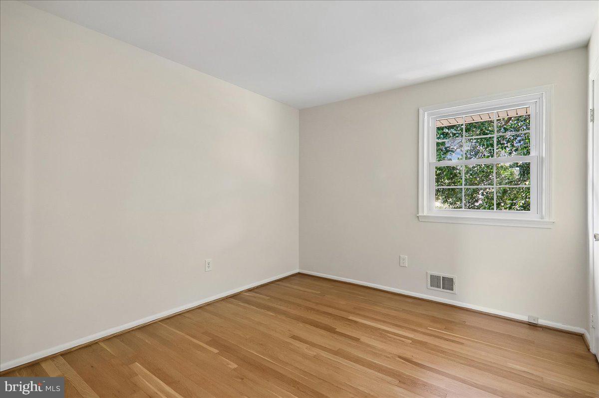 CALVERTON - Residential