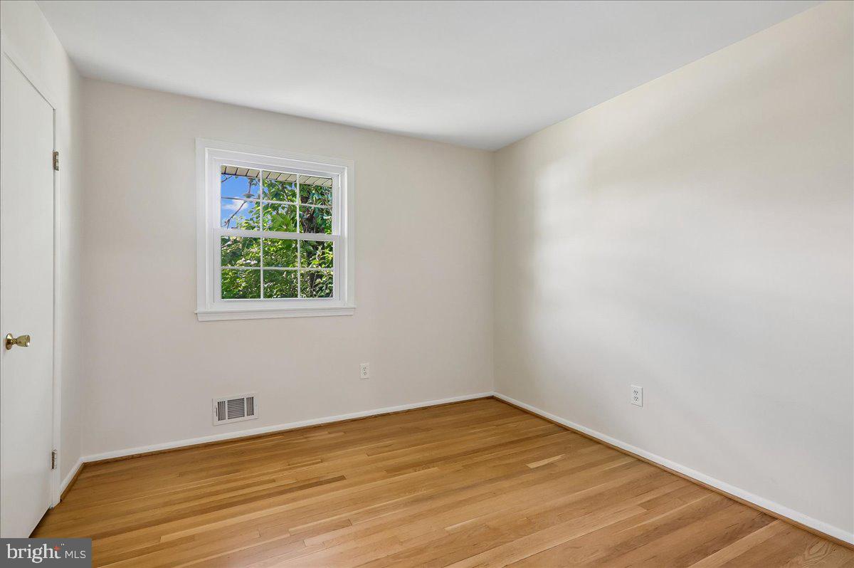 CALVERTON - Residential