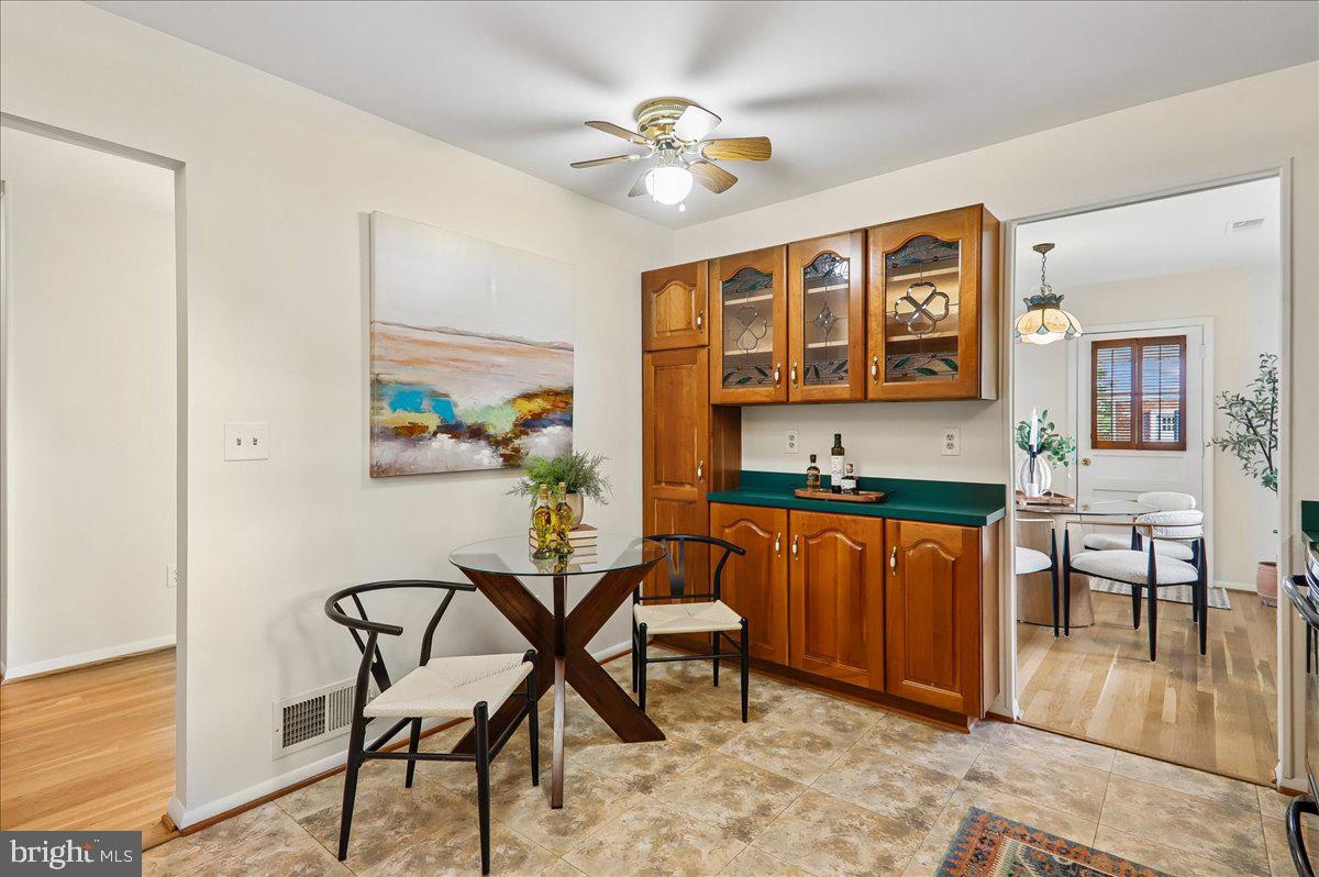 CALVERTON - Residential