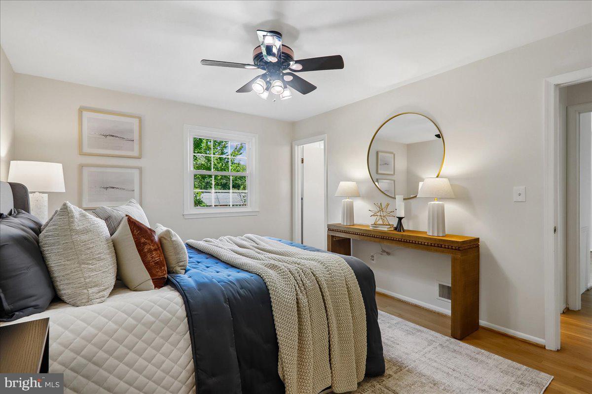 CALVERTON - Residential