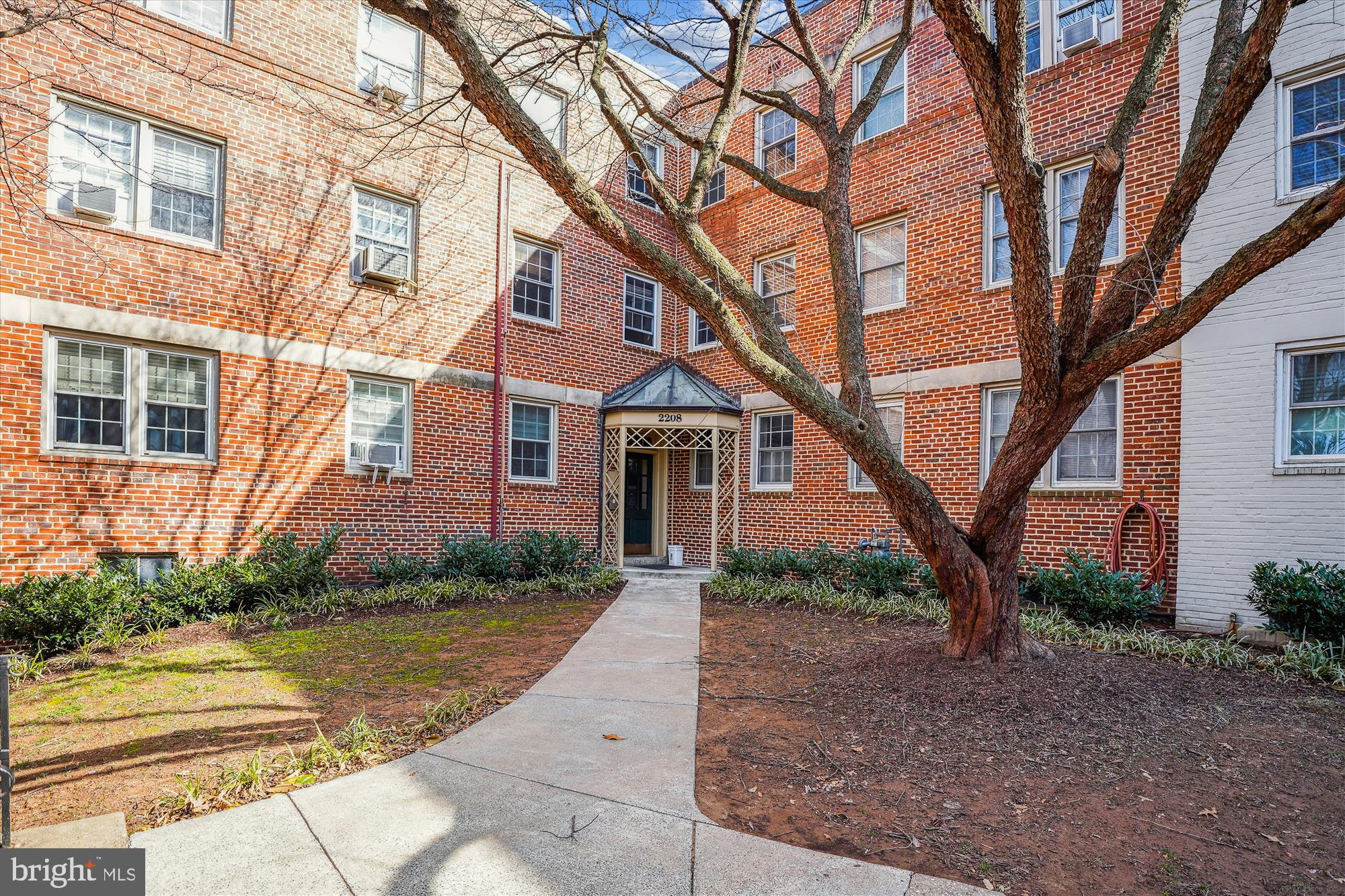 ROCK CREEK VILLAGE CONDOMINIUMS - Residential