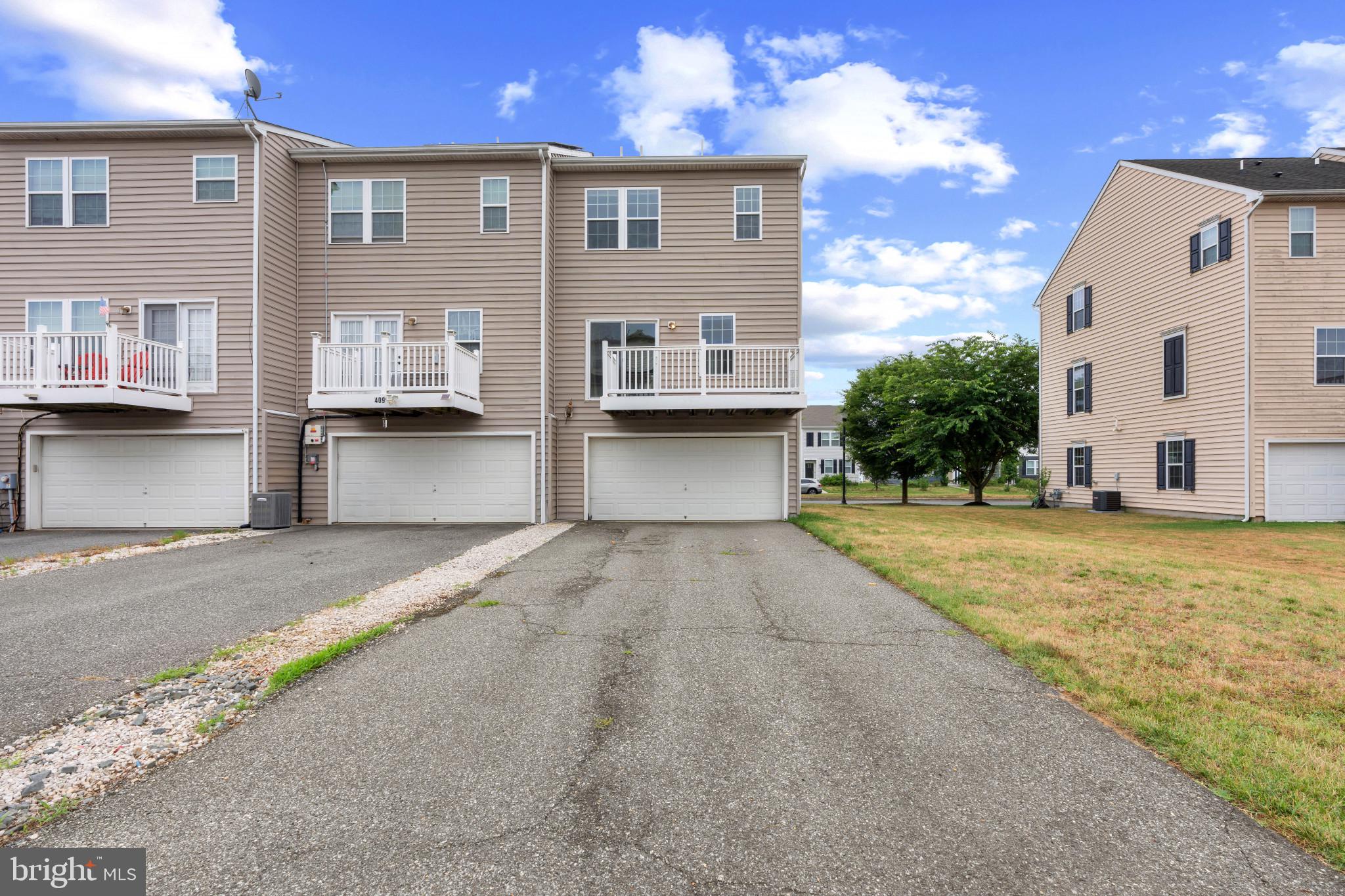 EDEN HILL - Residential