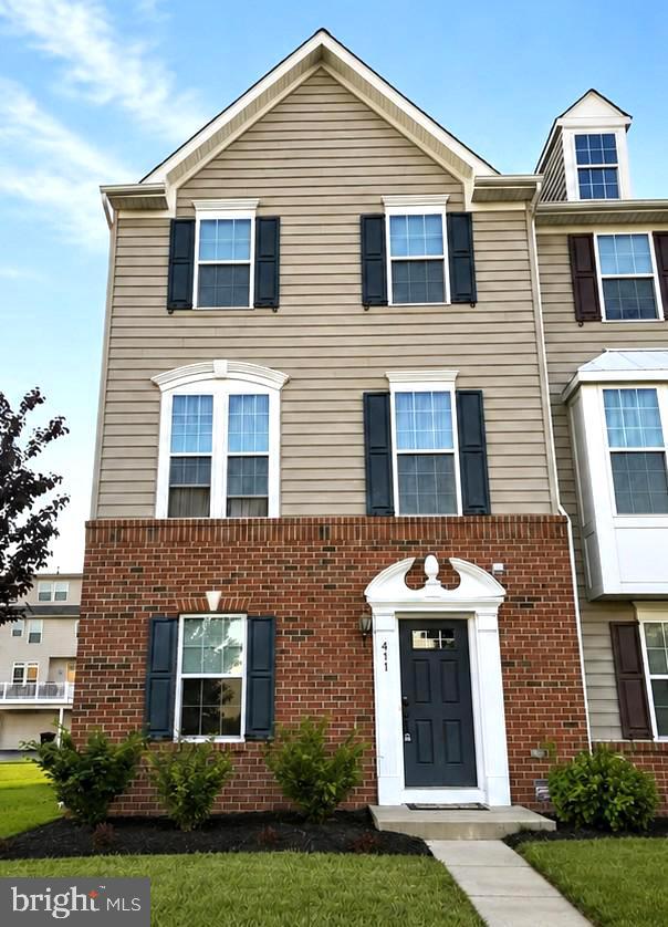COMING SOON! Welcome home to this well-maintained 3 bed, 2.5 bath end-unit townhome in Eden Hill. More photos and details coming soon!