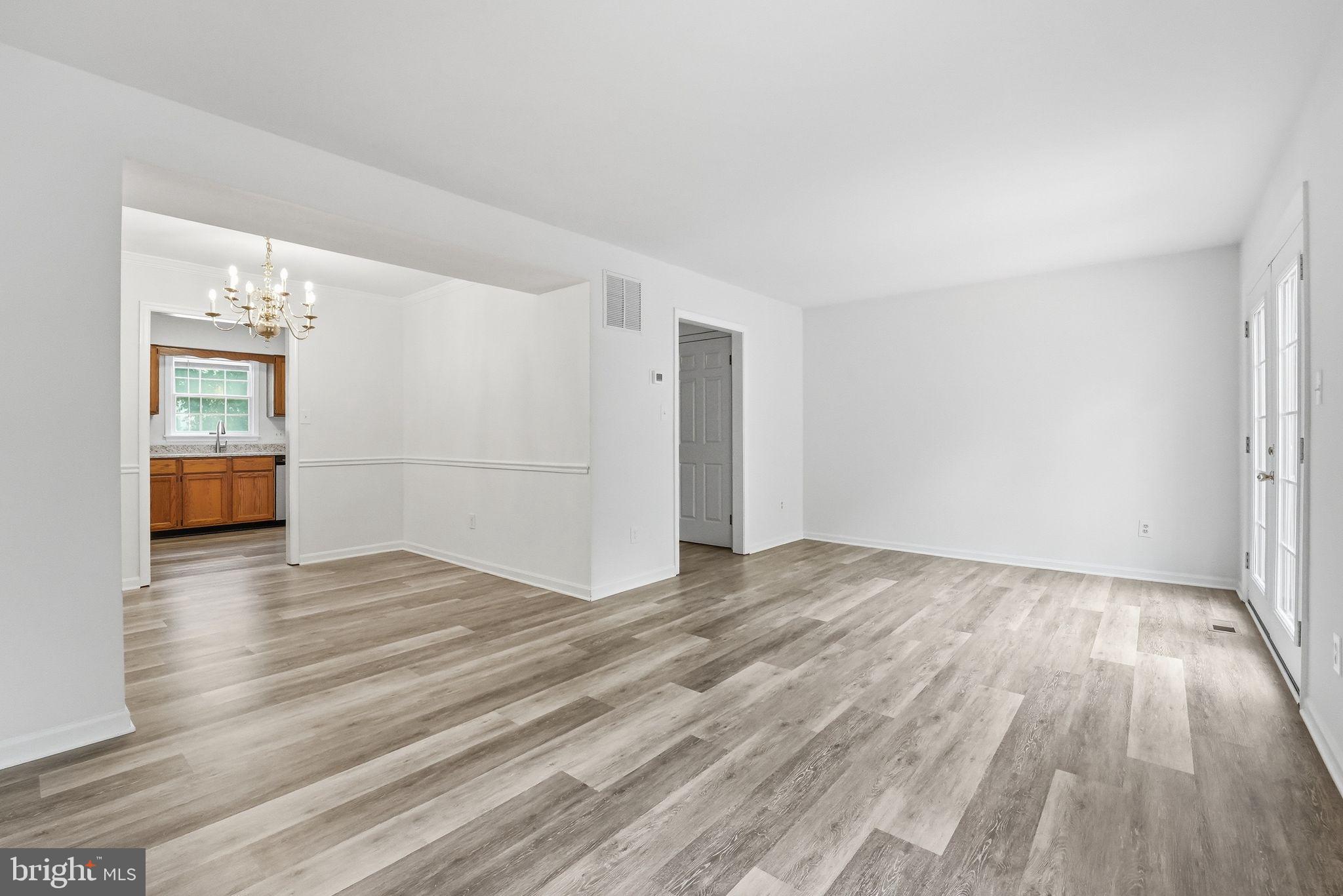 LEEDS SQUARE - Residential