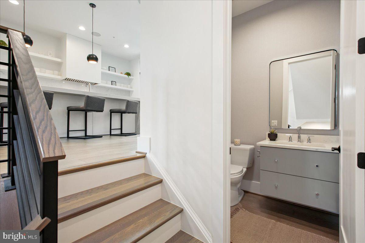 ONE LOUDOUN - Residential