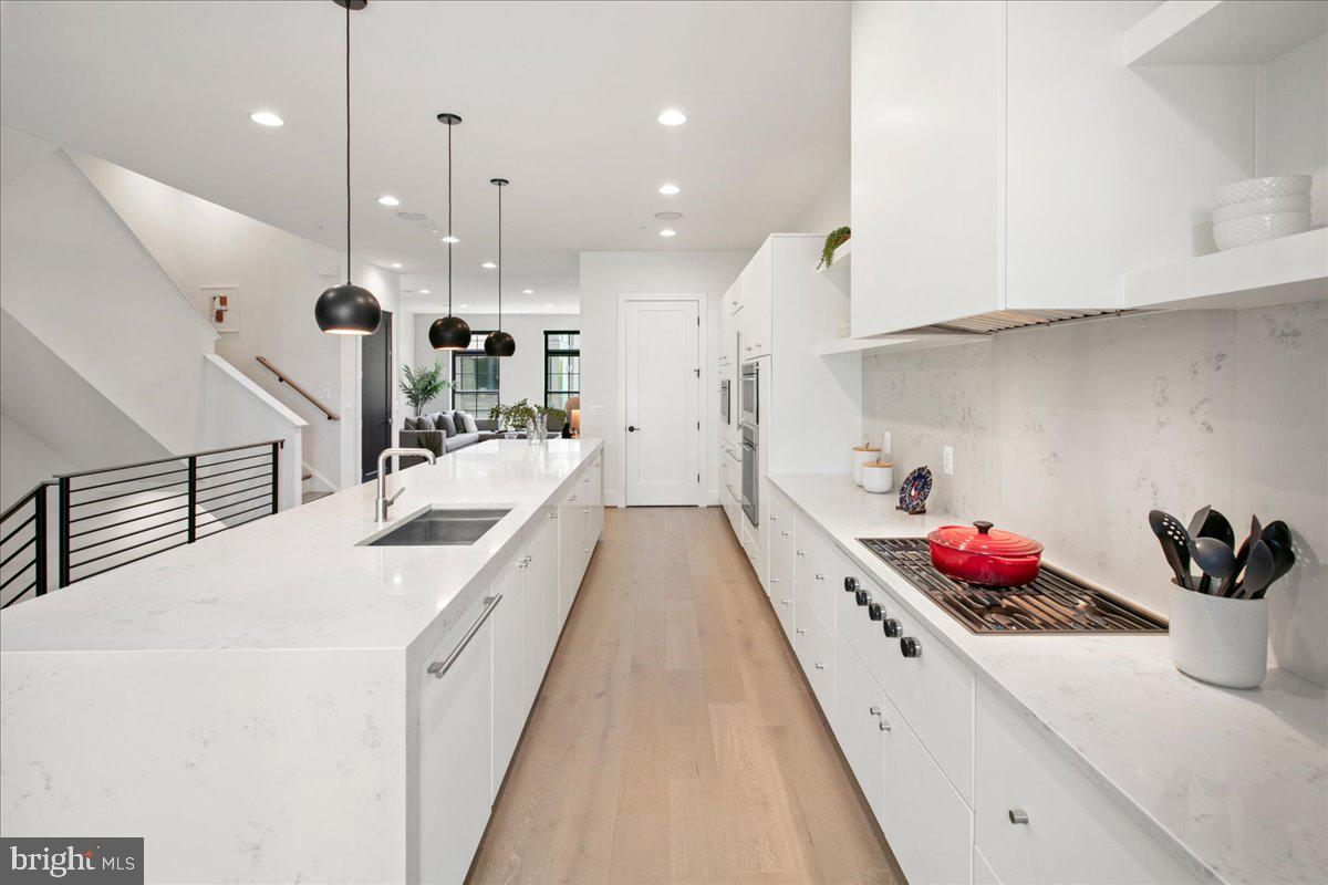 ONE LOUDOUN - Residential