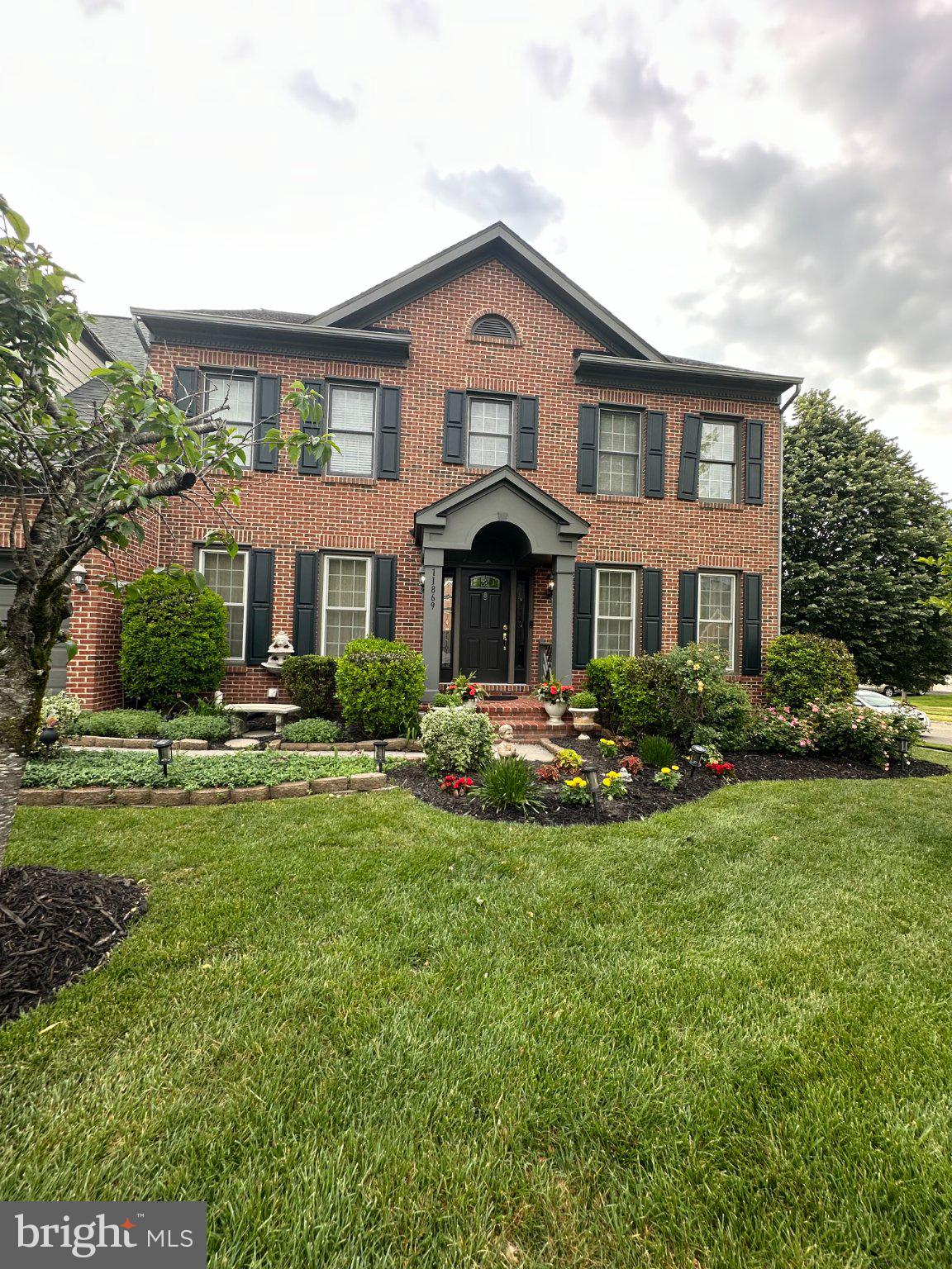 RIVER FALLS - Residential
