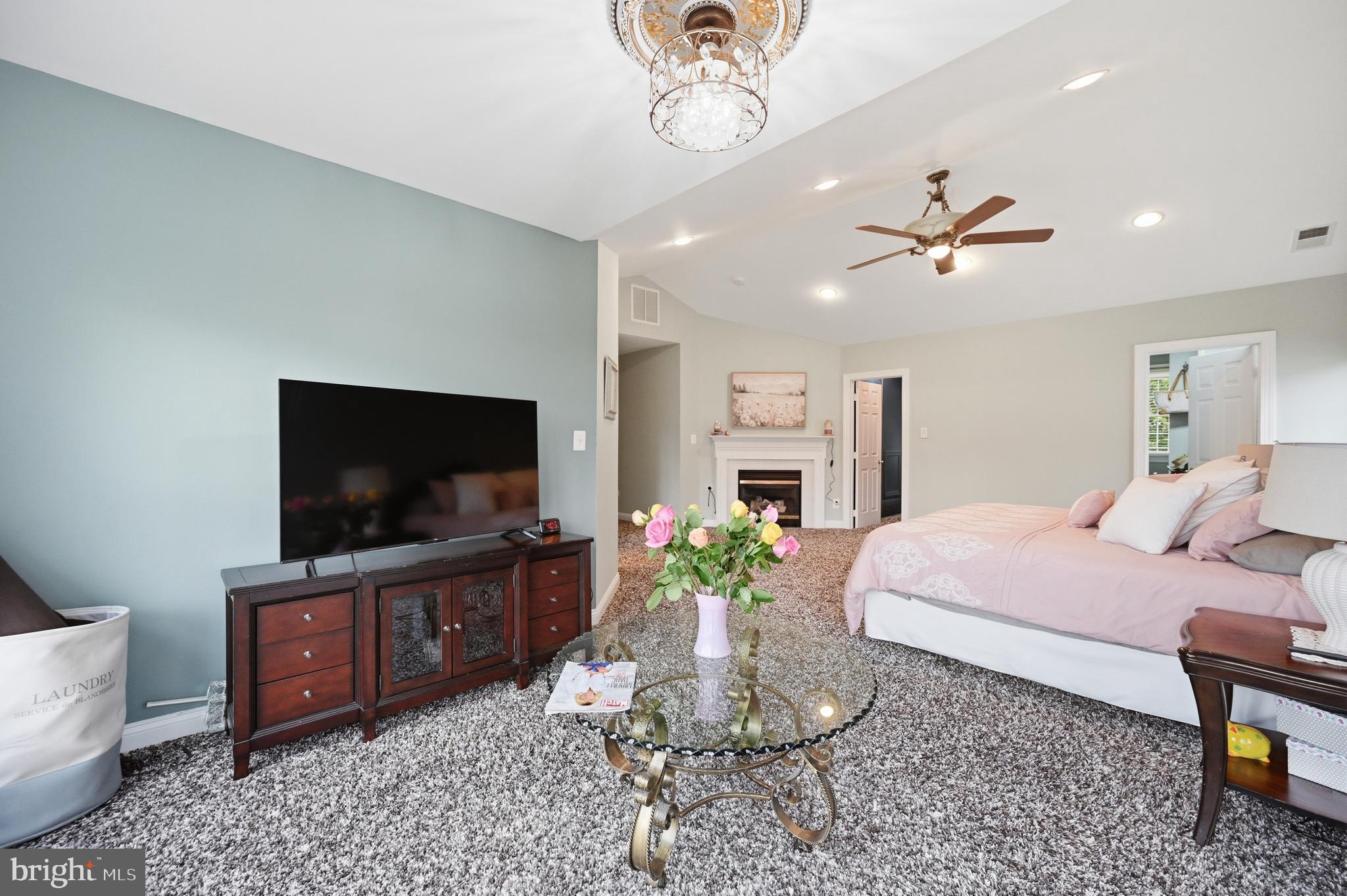 RIVER FALLS - Residential