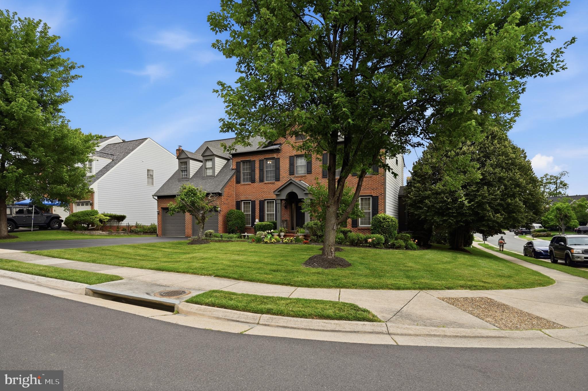 RIVER FALLS - Residential