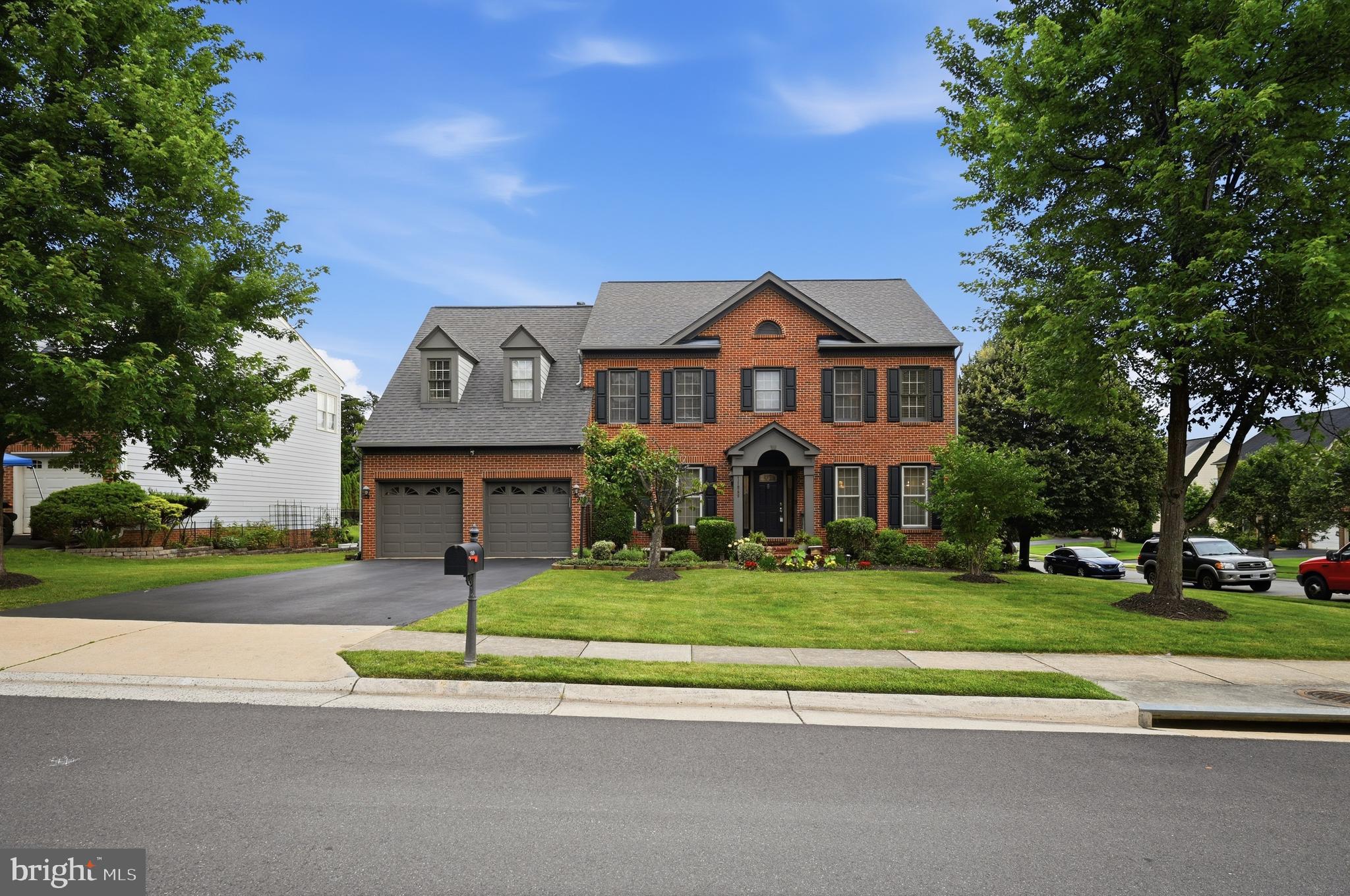 RIVER FALLS - Residential