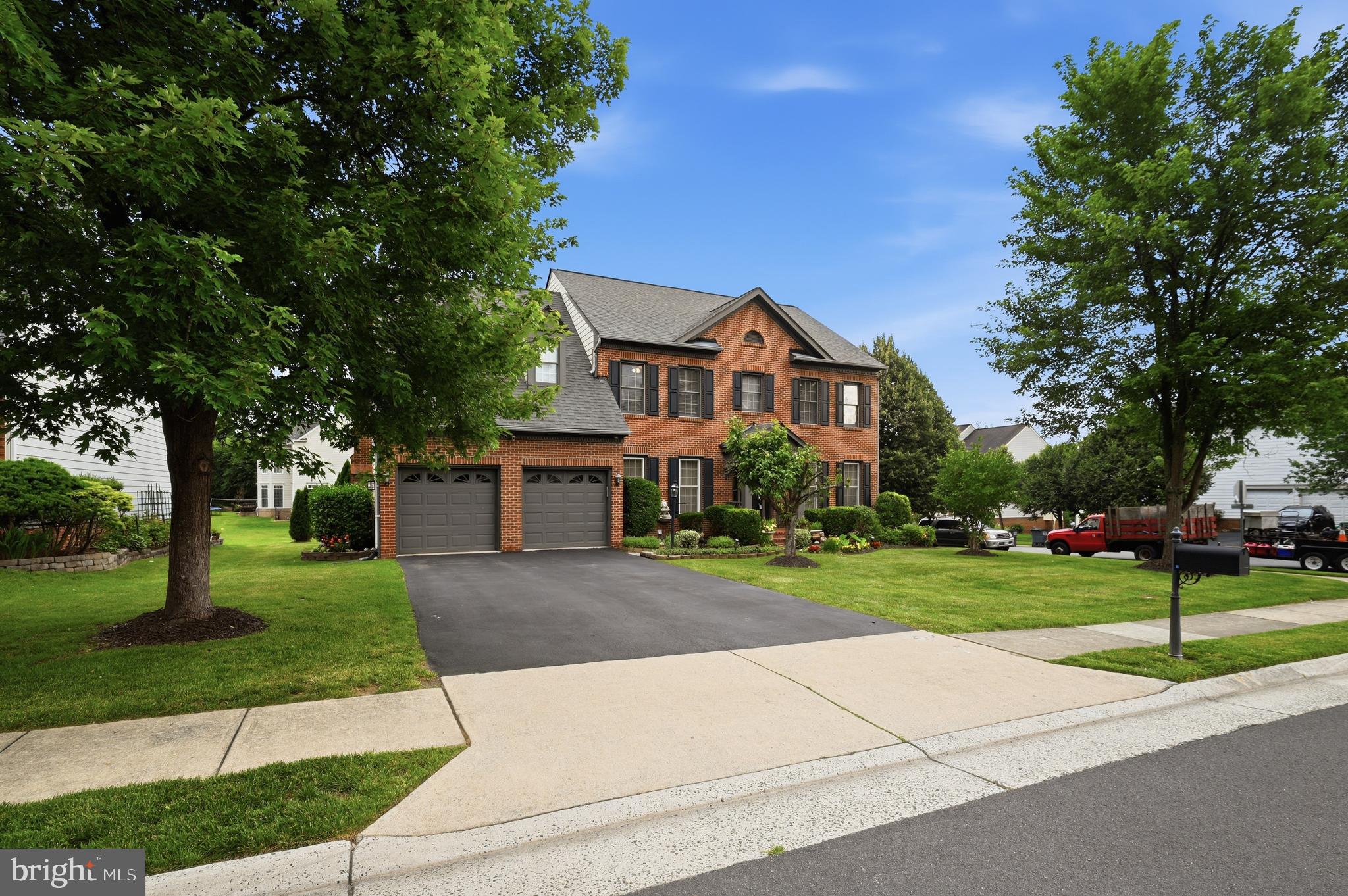 RIVER FALLS - Residential
