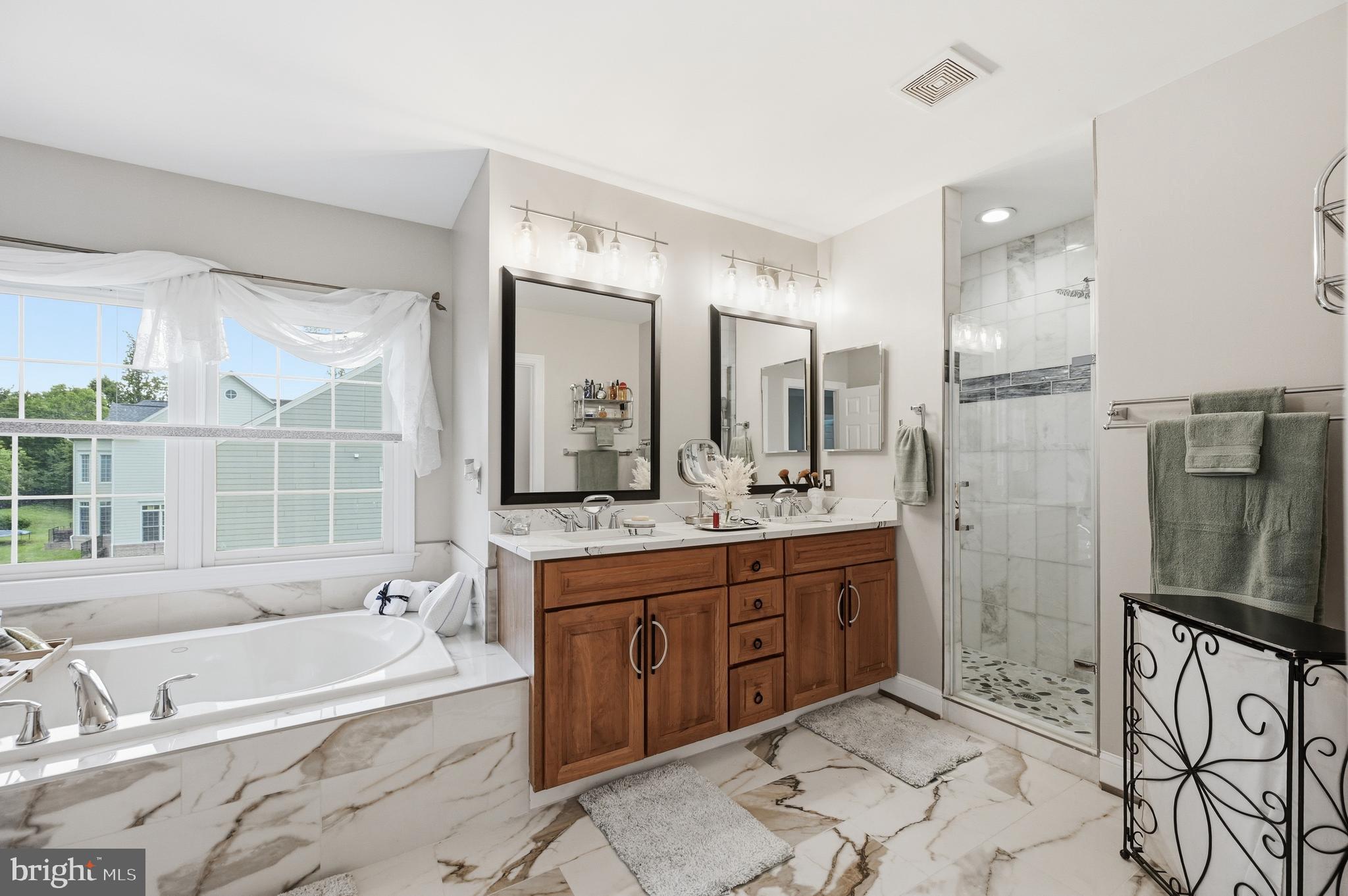 RIVER FALLS - Residential