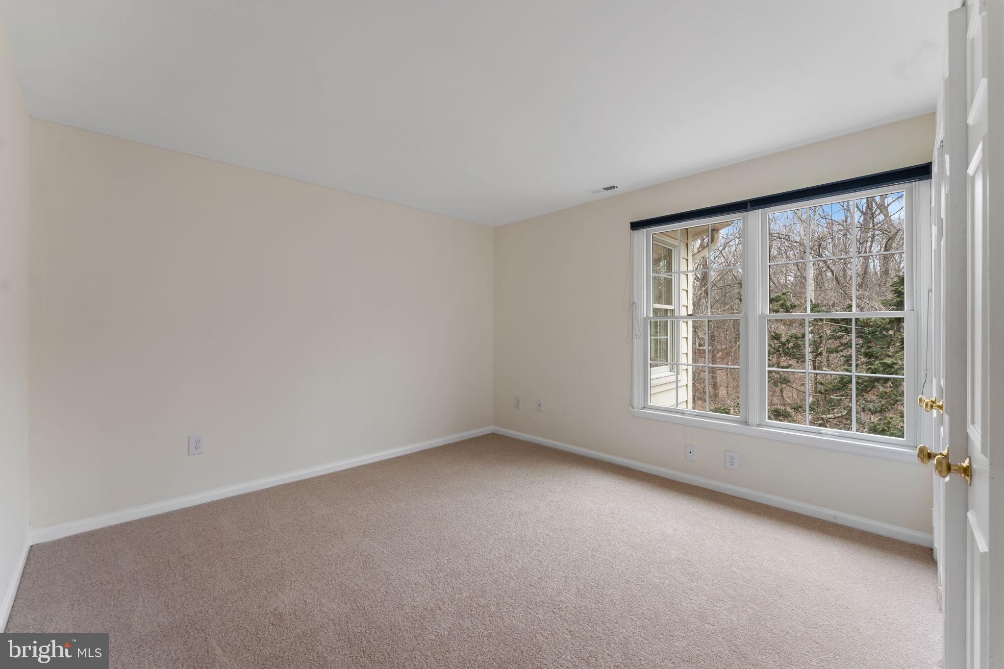 OAKTON MILL ESTATES - Residential