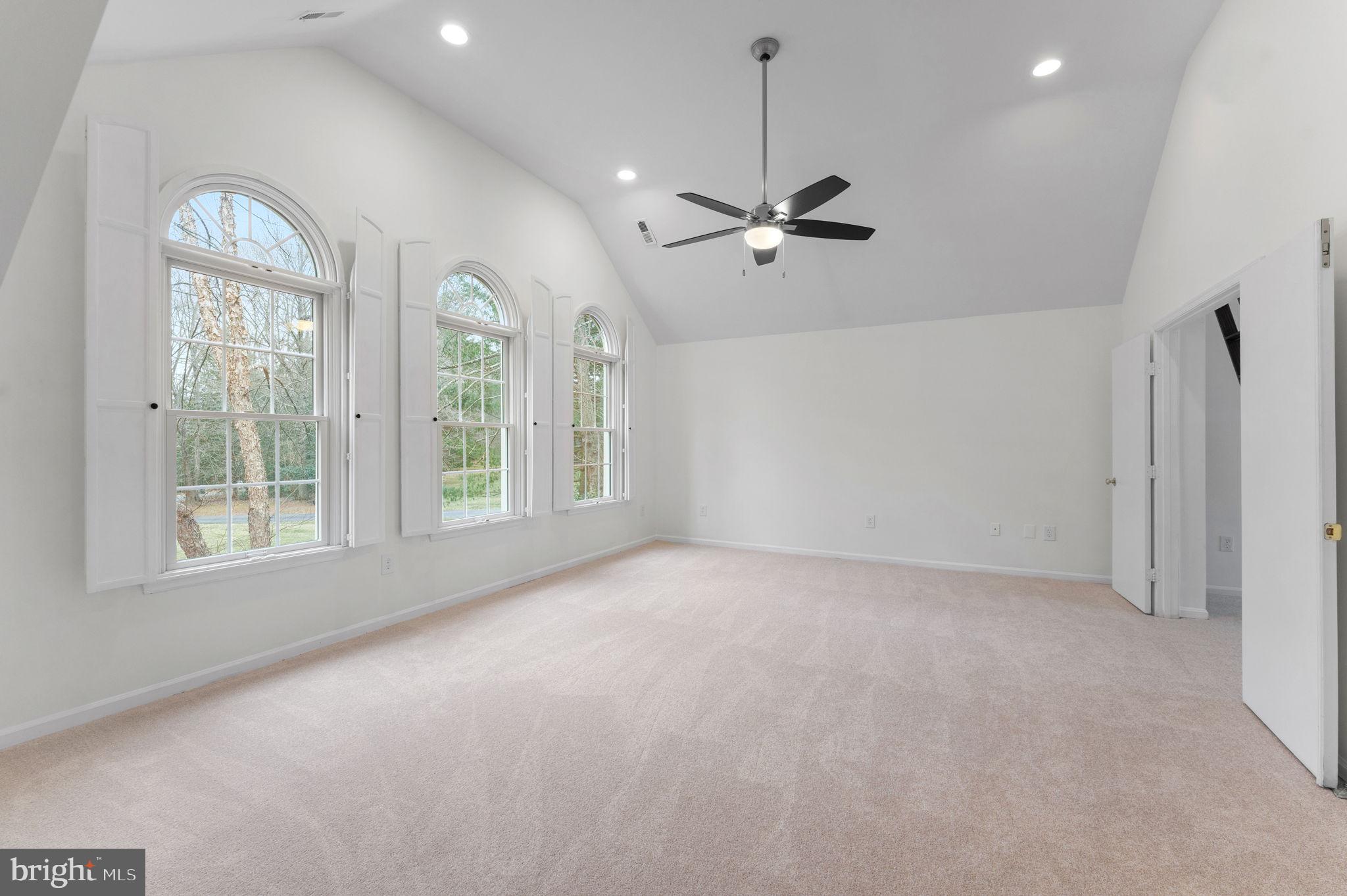 OAKTON MILL ESTATES - Residential