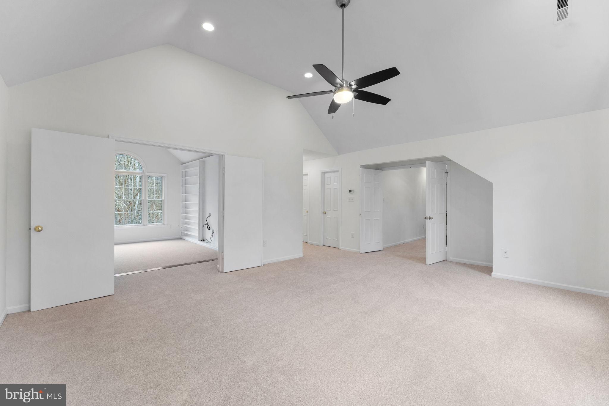 OAKTON MILL ESTATES - Residential