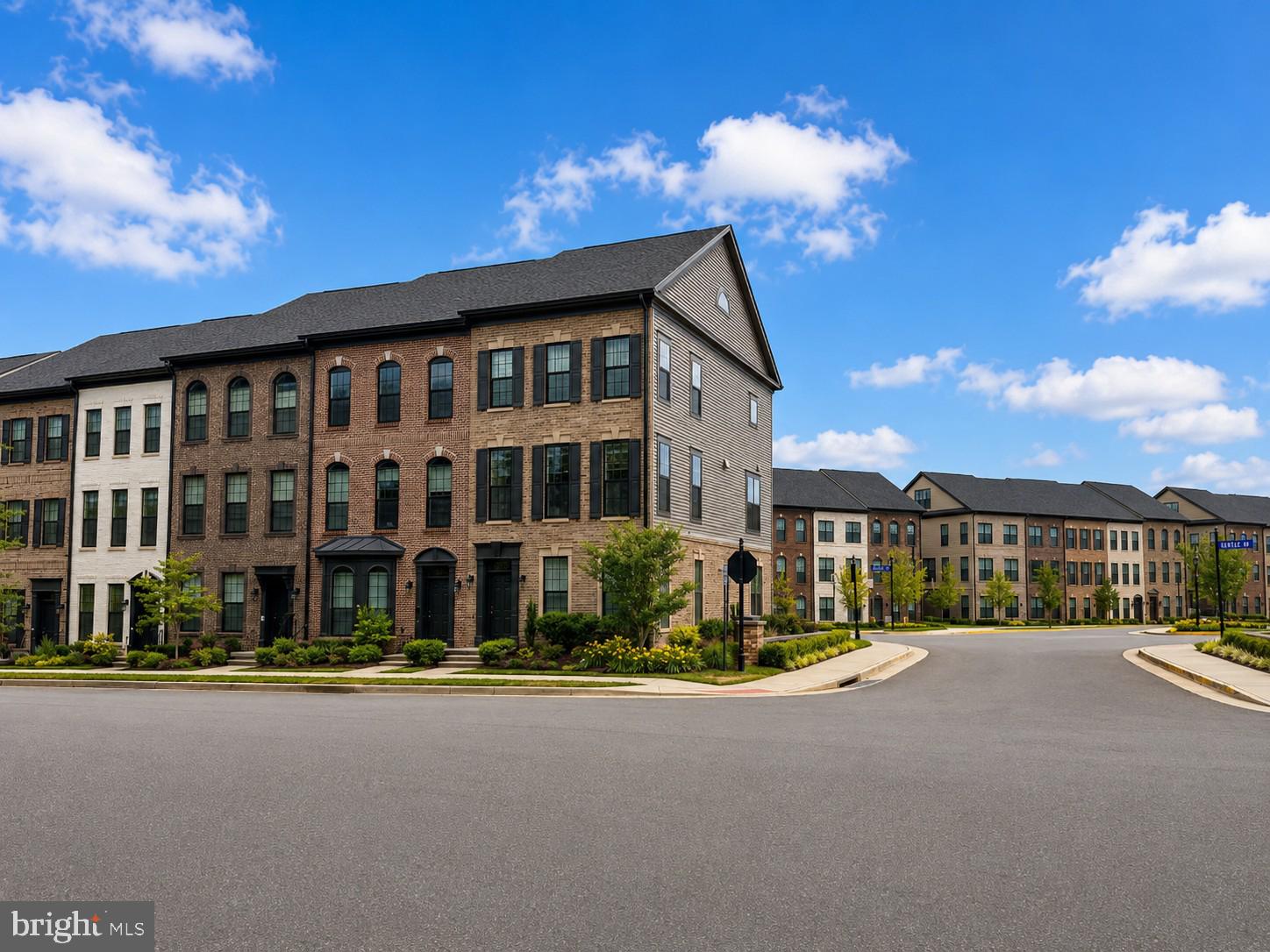 ENCLAVE AT FAIR LAKES - Residential