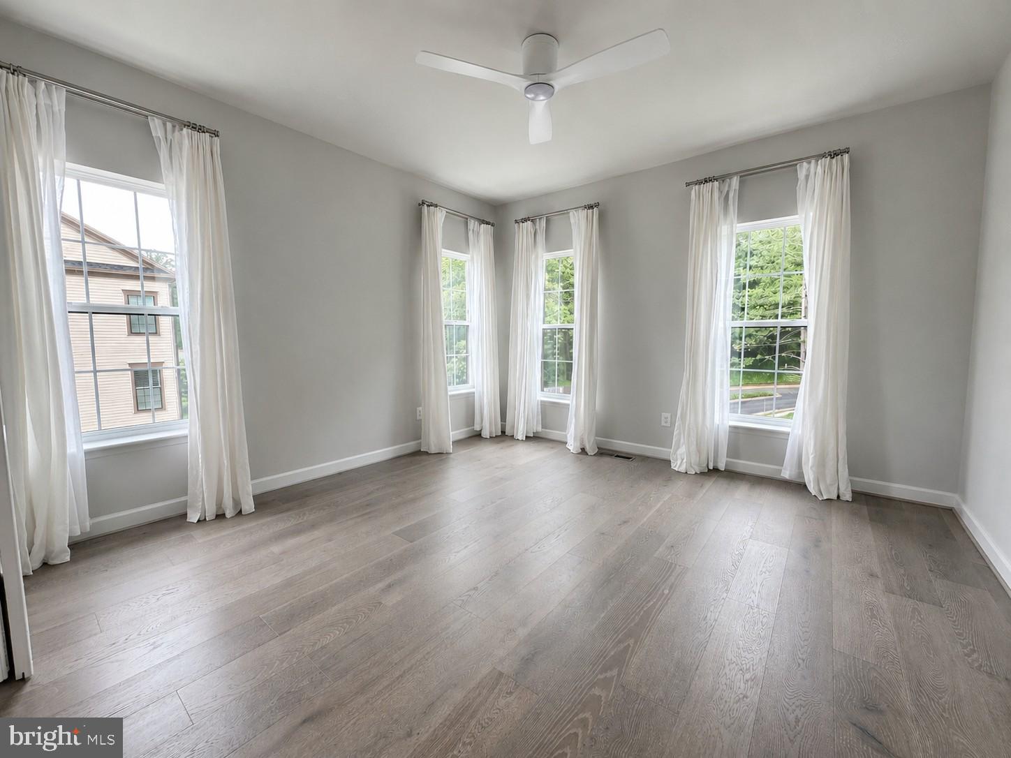 ENCLAVE AT FAIR LAKES - Residential