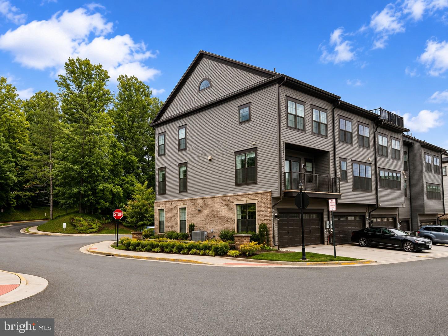 ENCLAVE AT FAIR LAKES - Residential