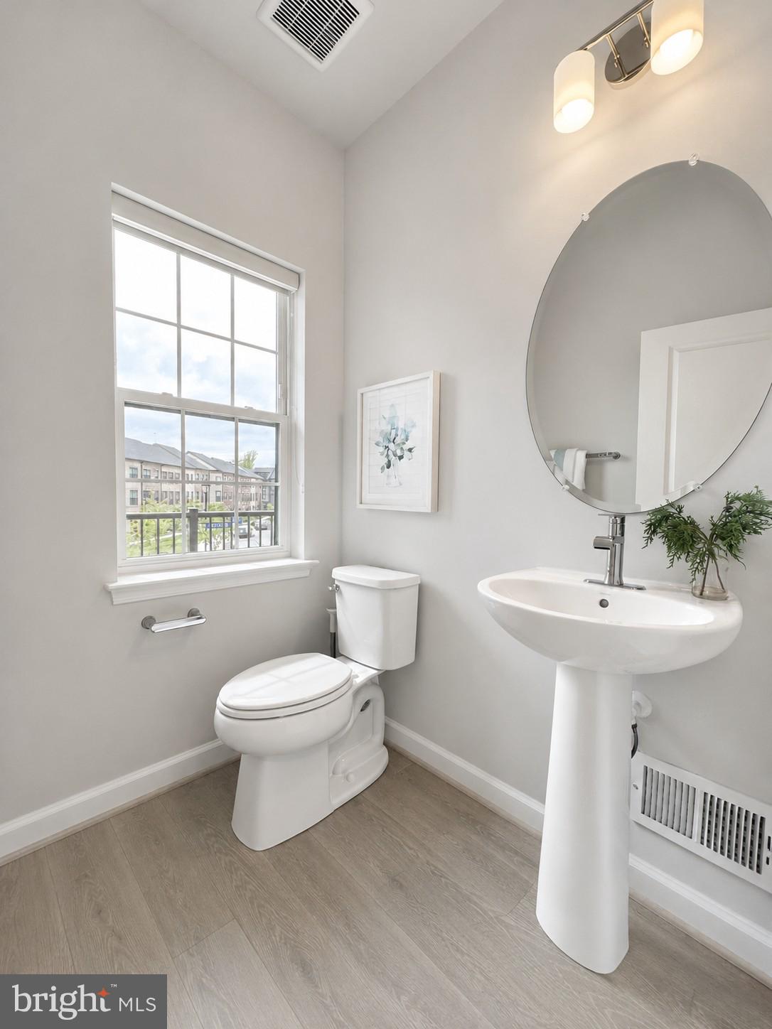 ENCLAVE AT FAIR LAKES - Residential