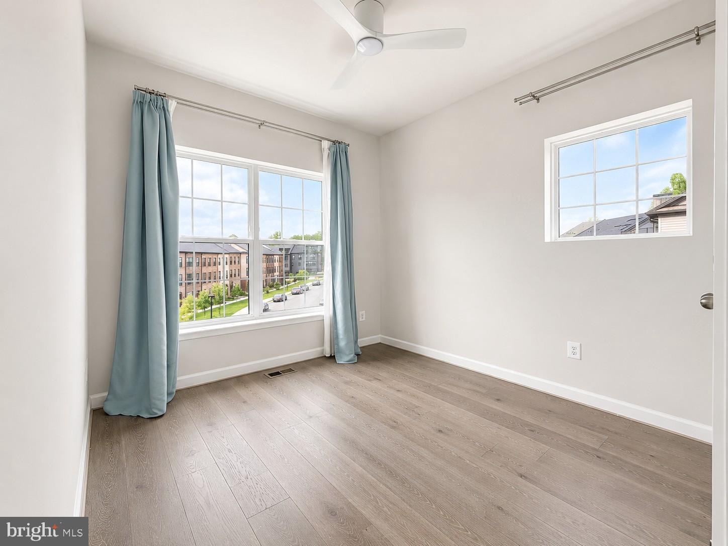 ENCLAVE AT FAIR LAKES - Residential